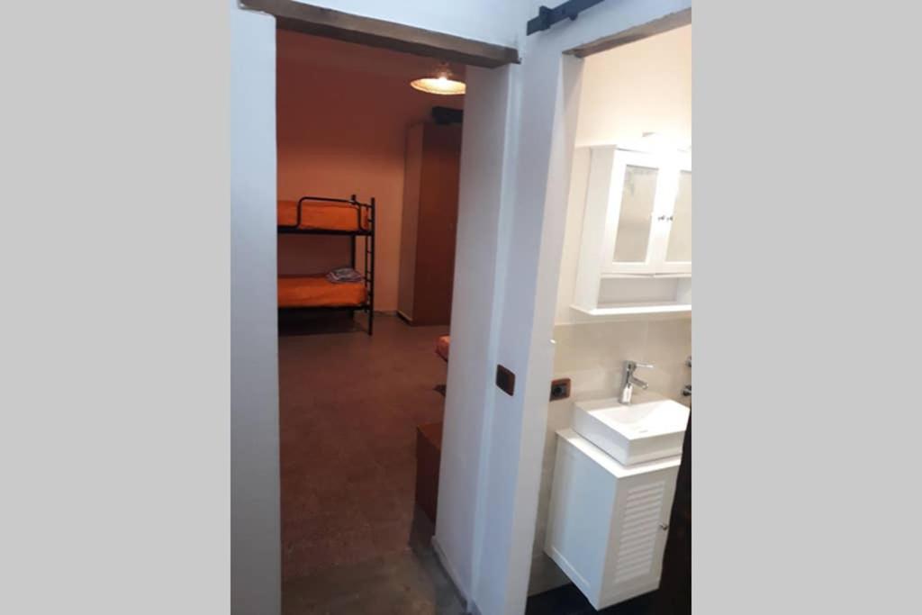 One-Bedroom House - Photo 4