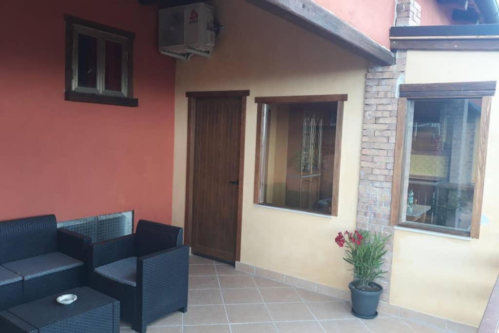 One-Bedroom House - Photo 3