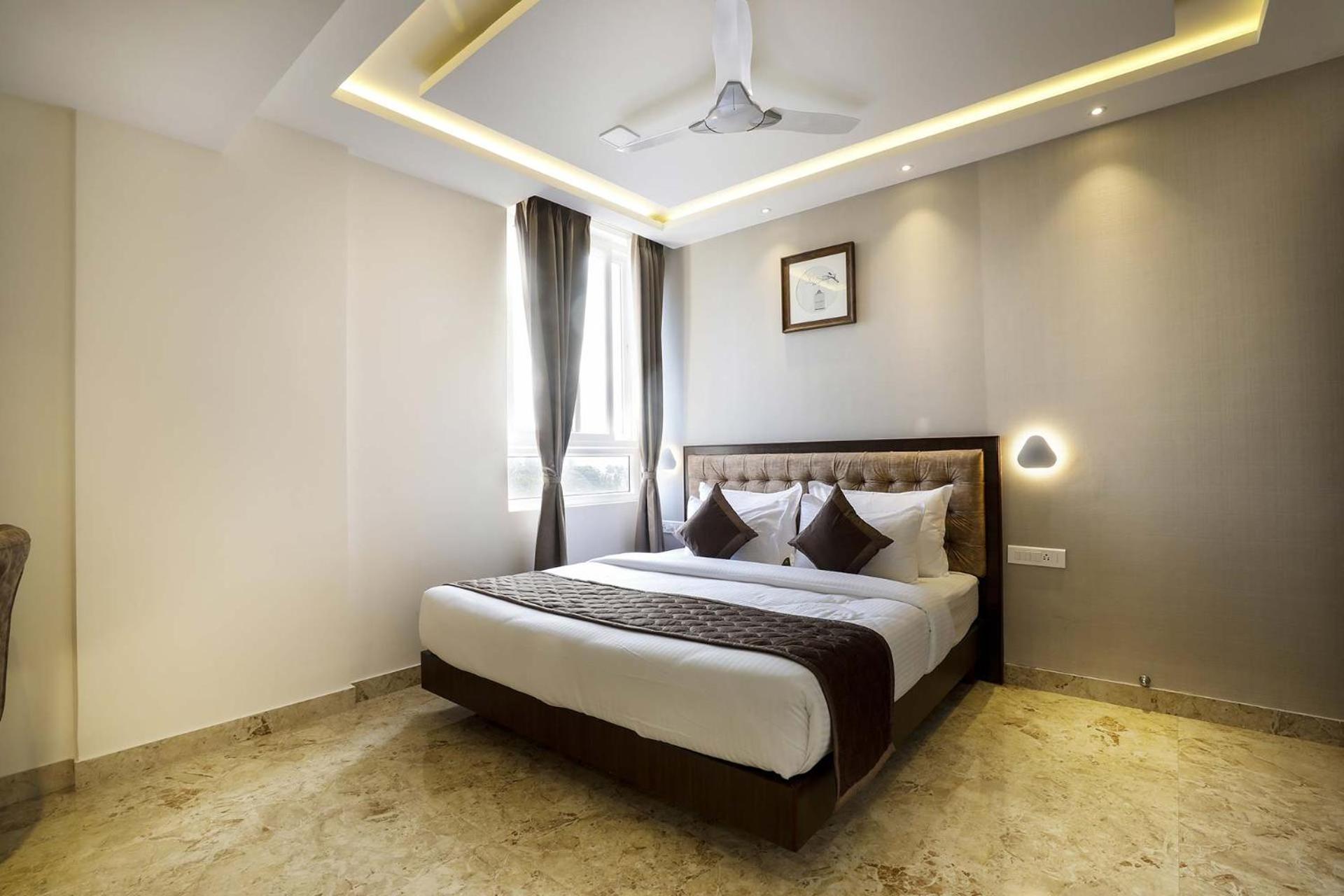 Deluxe Double Room (2 Adults + 1 Child)