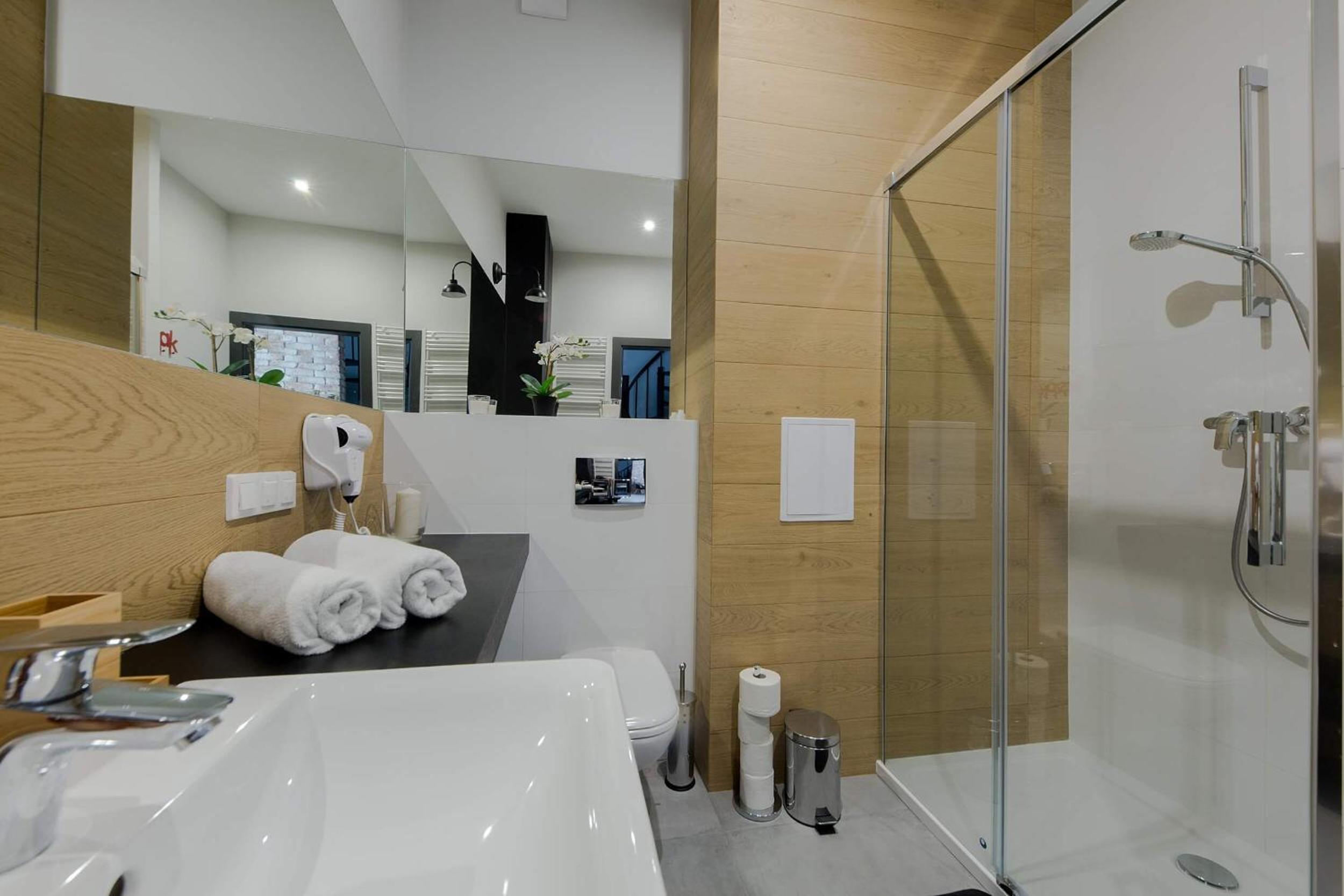 Two-Bedroom Apartment - Photo 4