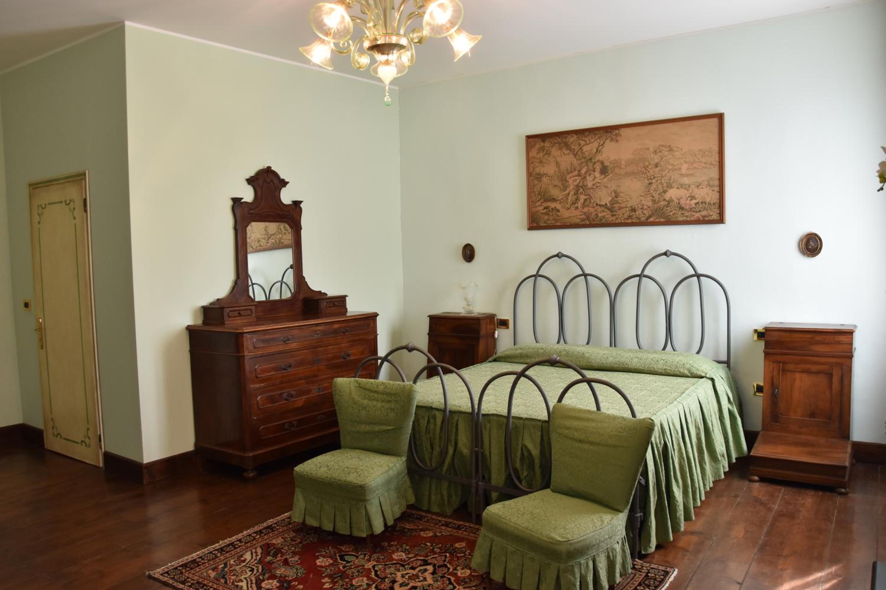 Family Room photo 1