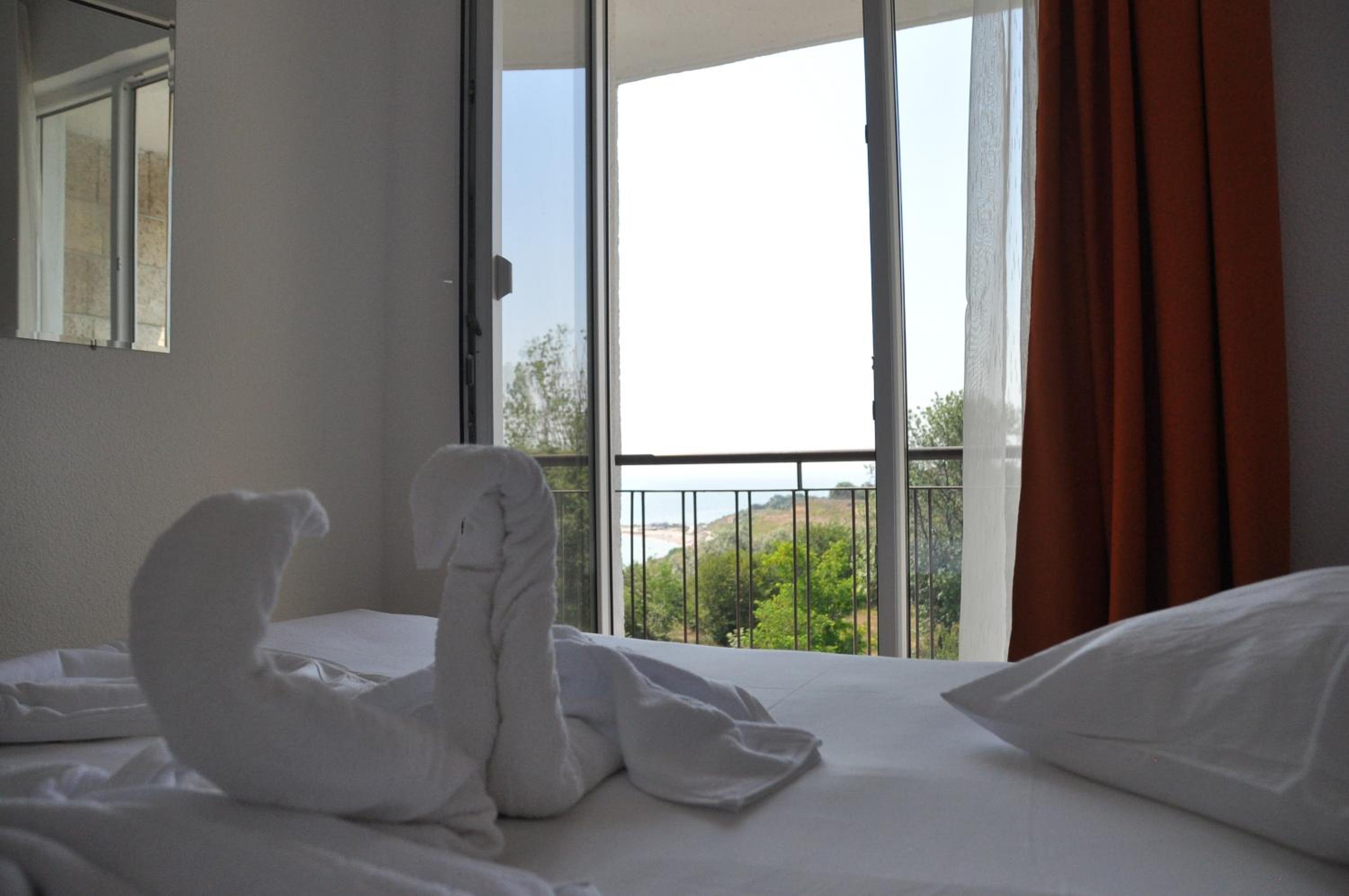 Apartment with Partial Sea View photo 2