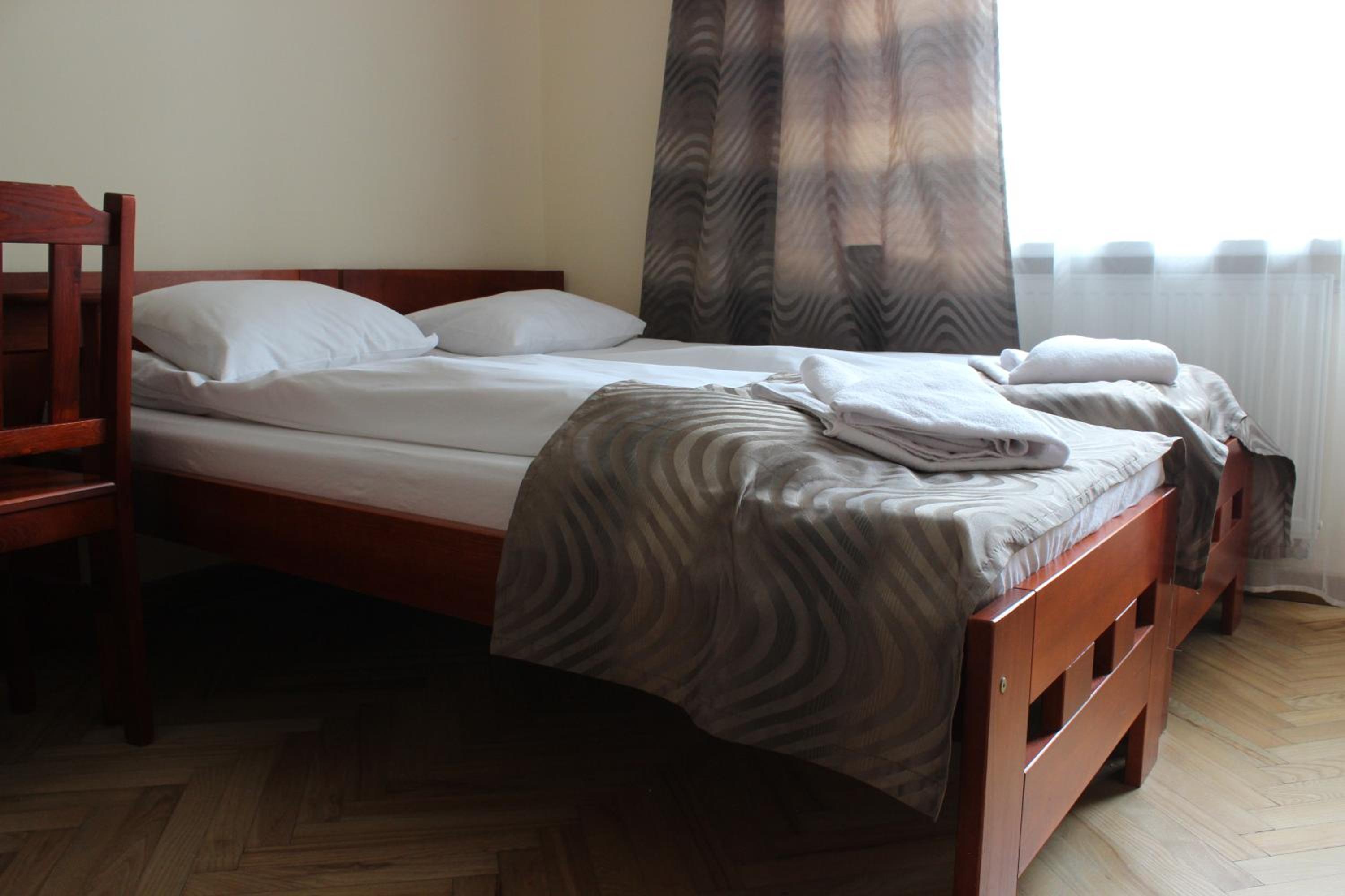 Double Room - Photo 12