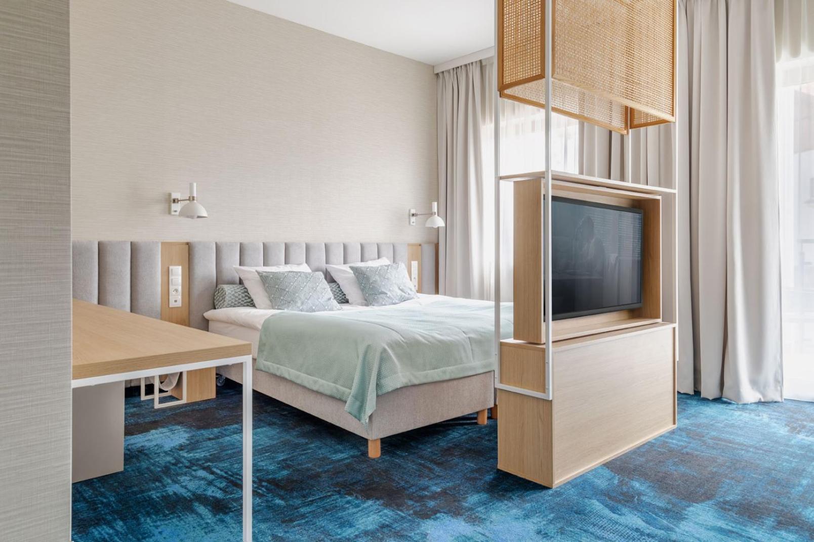 Deluxe Double Room with Balcony - Photo 1