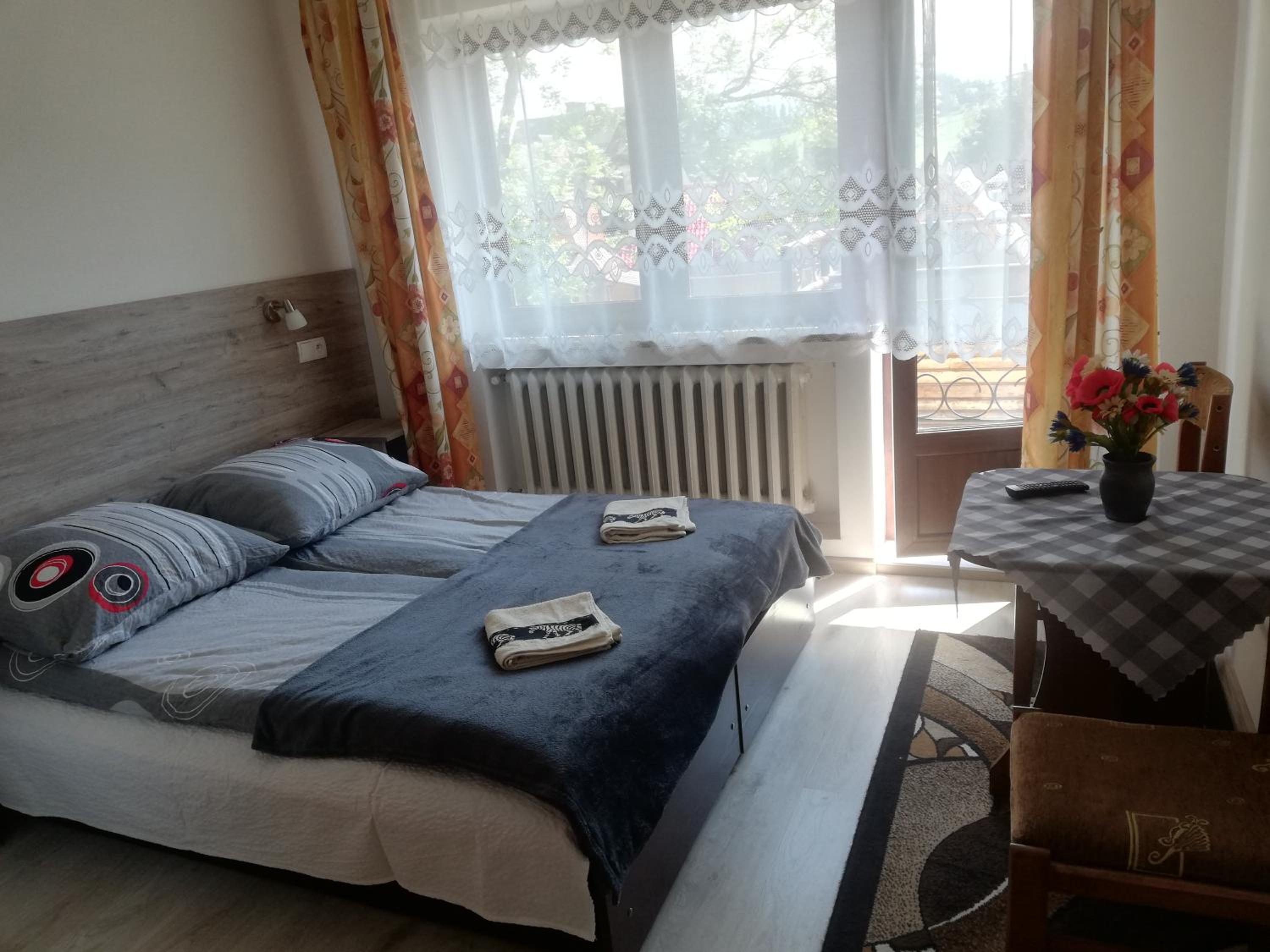 Double or Twin Room with Balcony - Photo 5