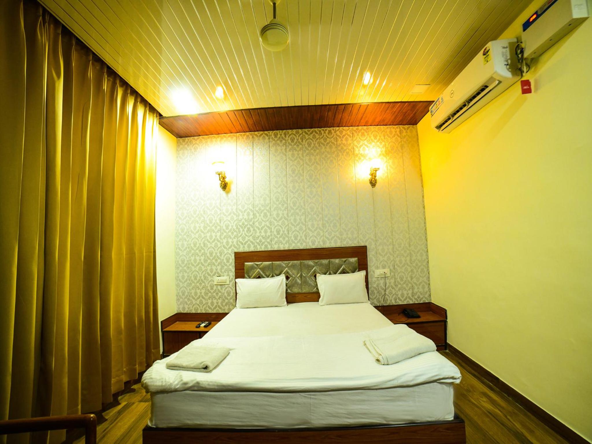 Deluxe Double Room - Indian nationals only