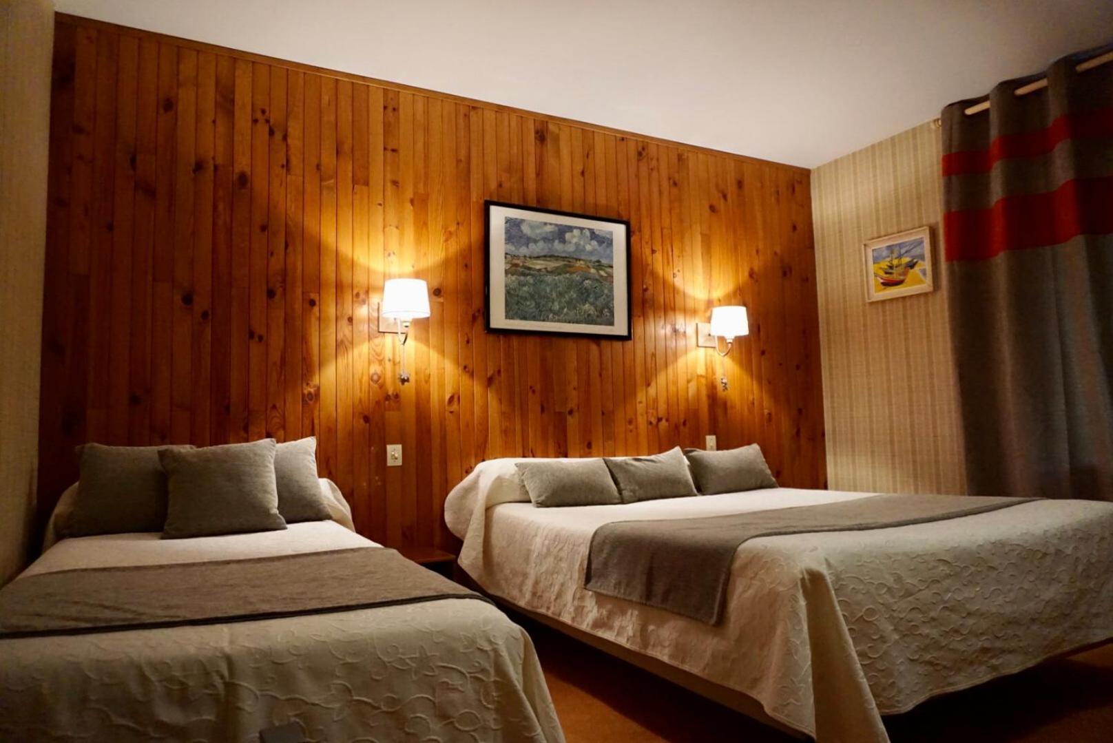 Triple Room with Bath photo 2