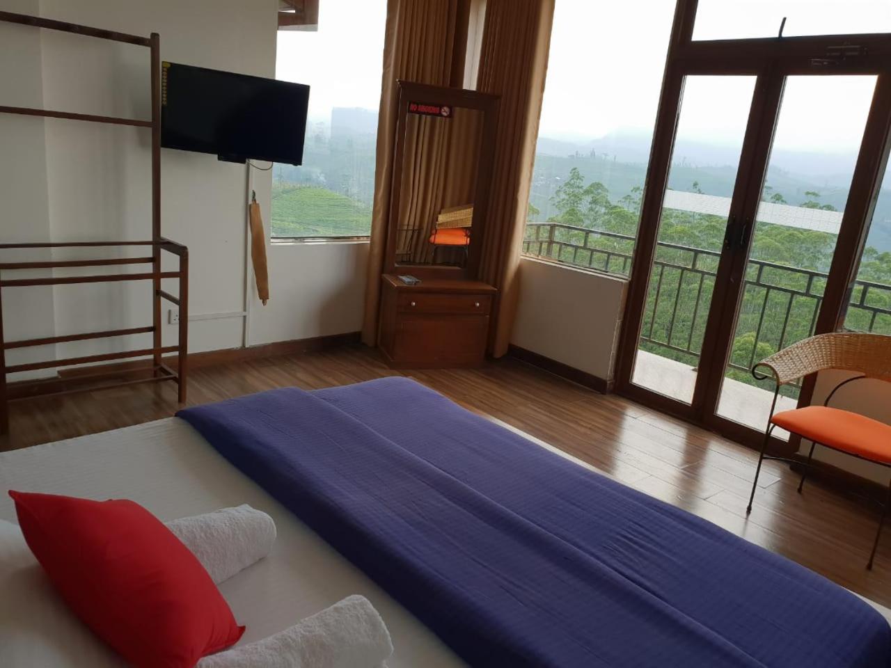Deluxe Double Room with Extra Bed