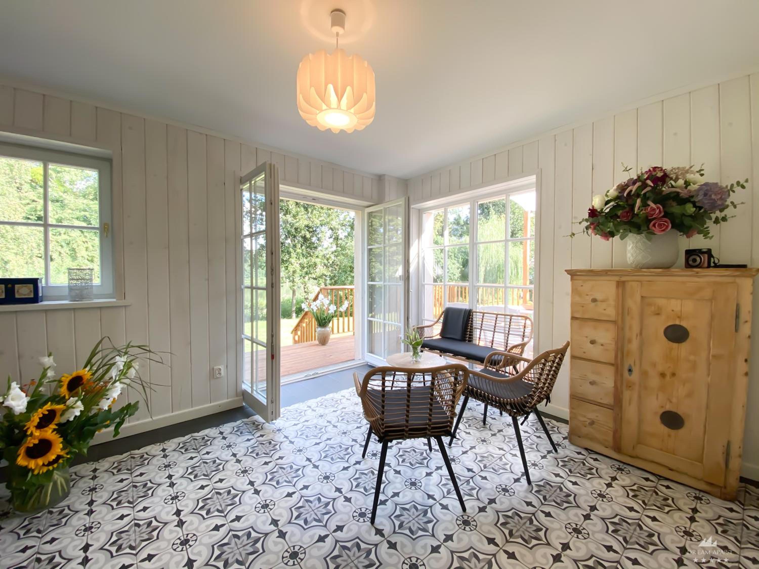 Four-Bedroom House photo 2