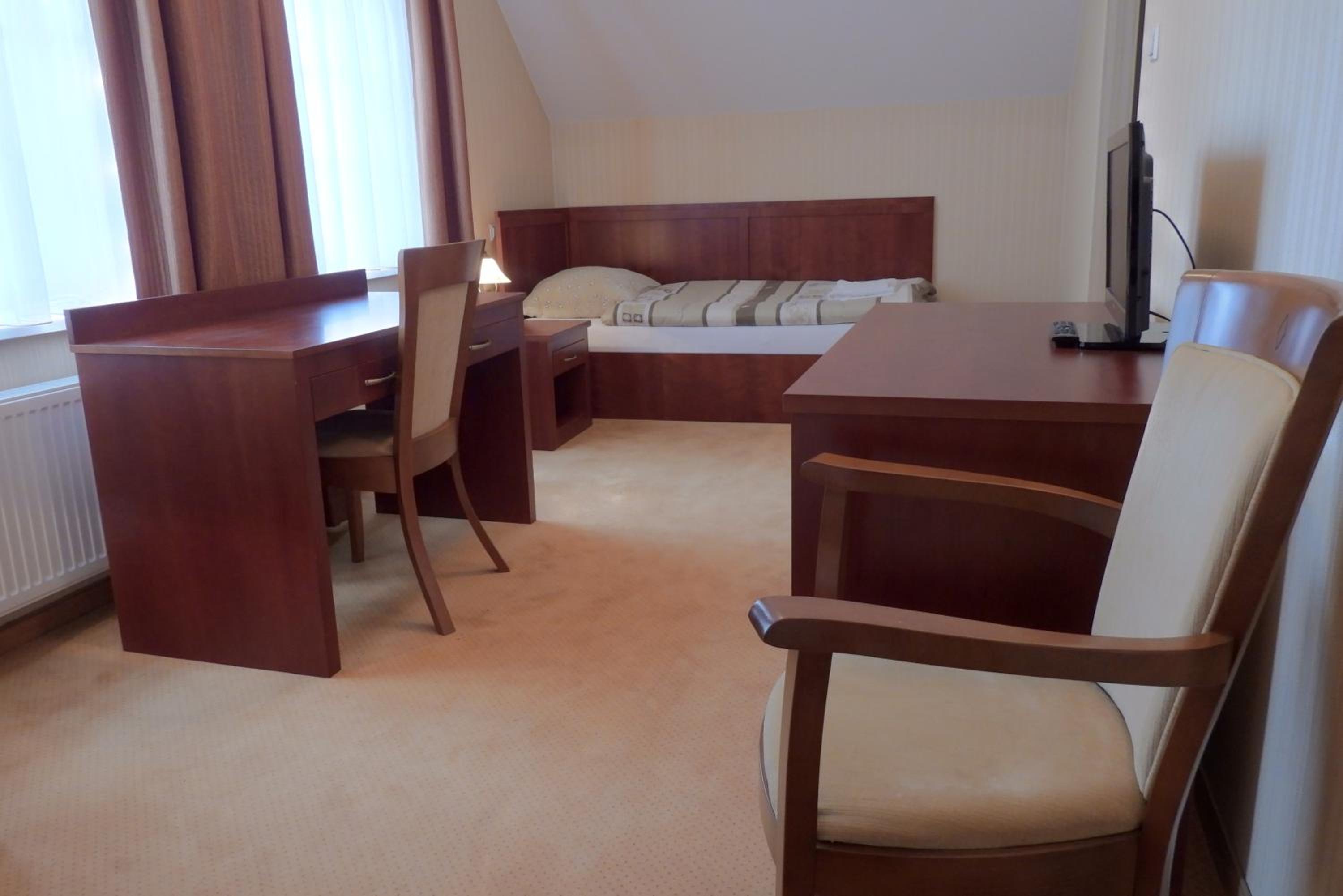 Double Room with Private Bathroom photo 2