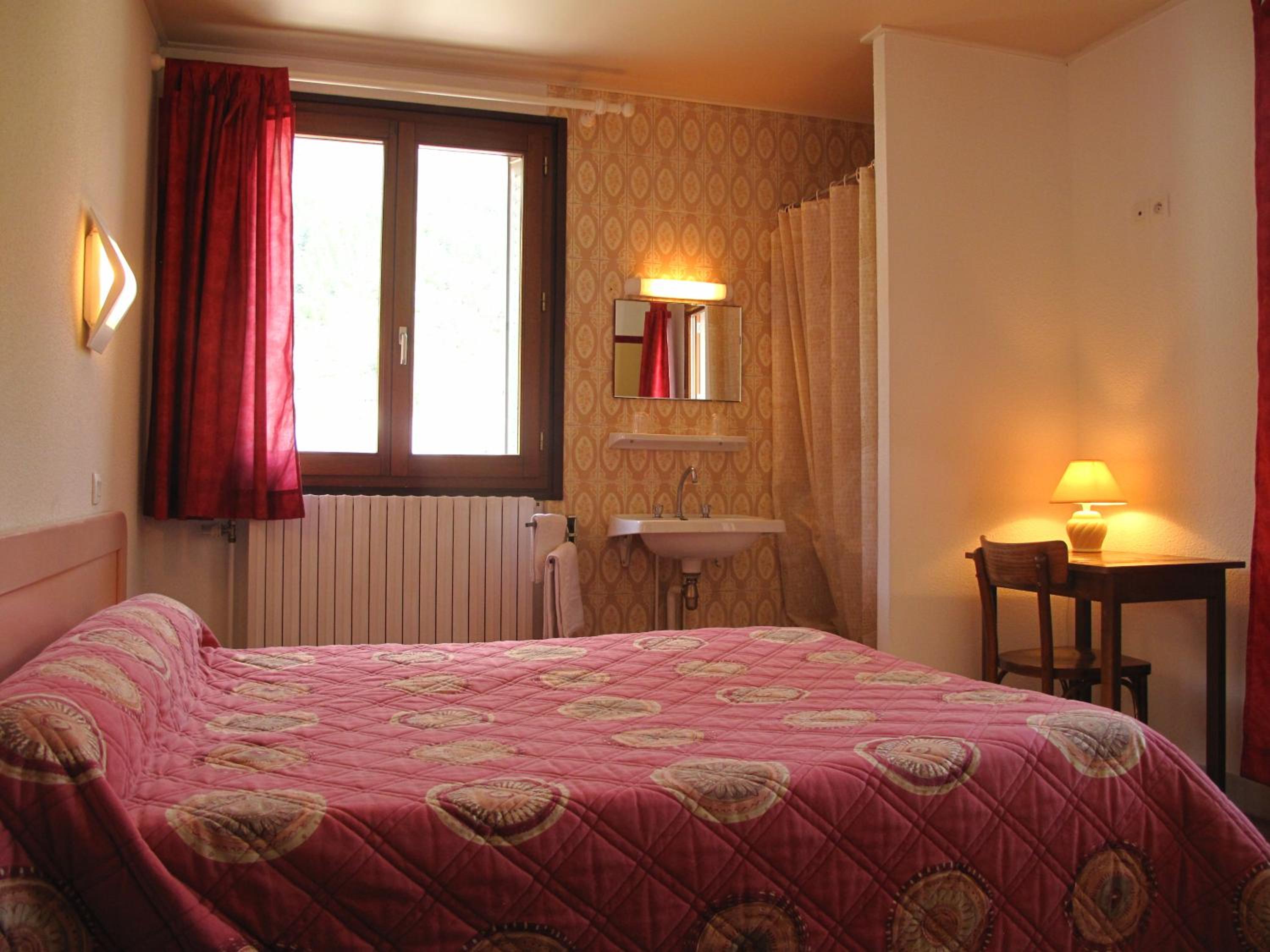 Double Room with Shared Toilet photo 2