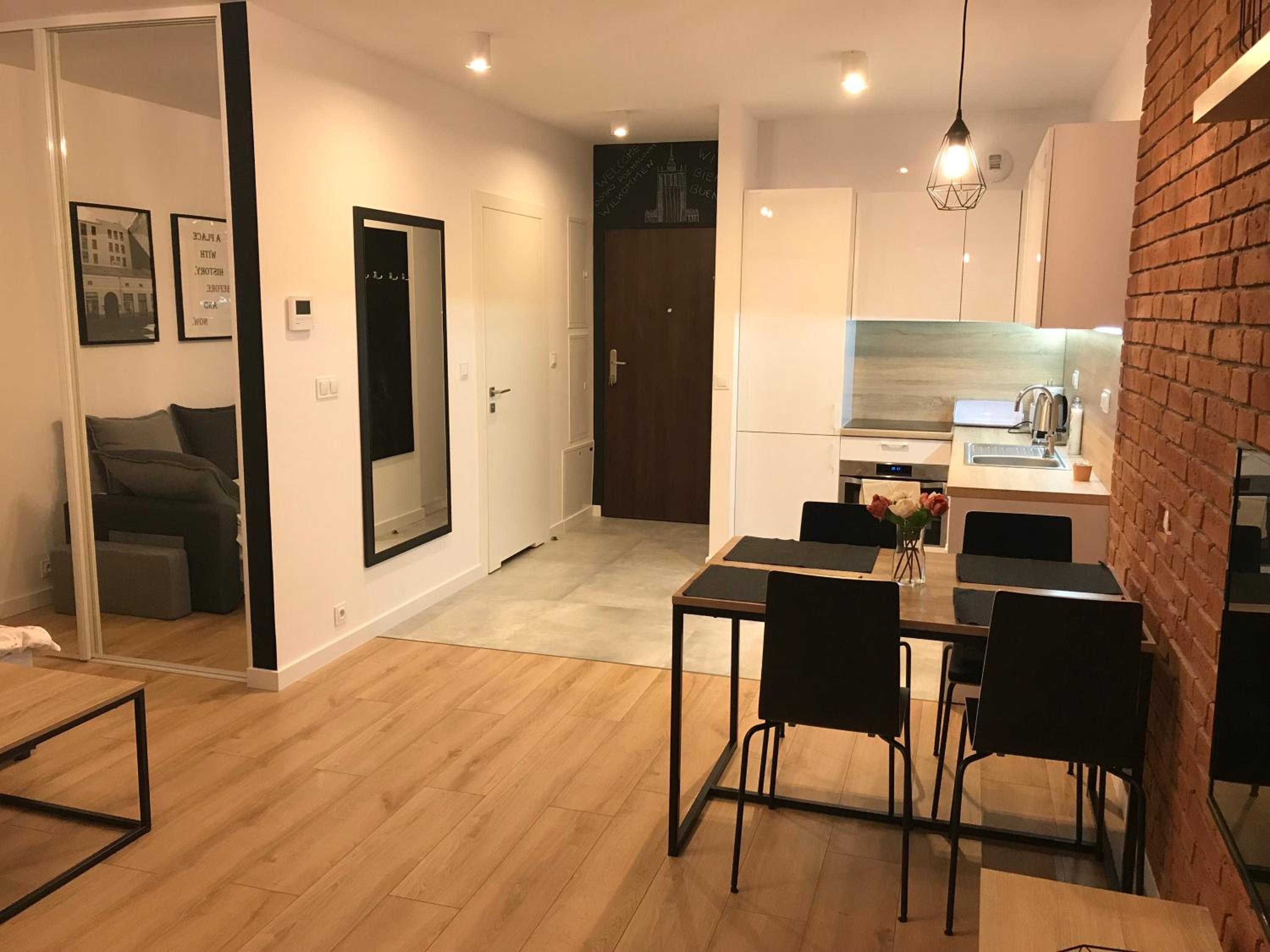 One-Bedroom Apartment - Photo 12