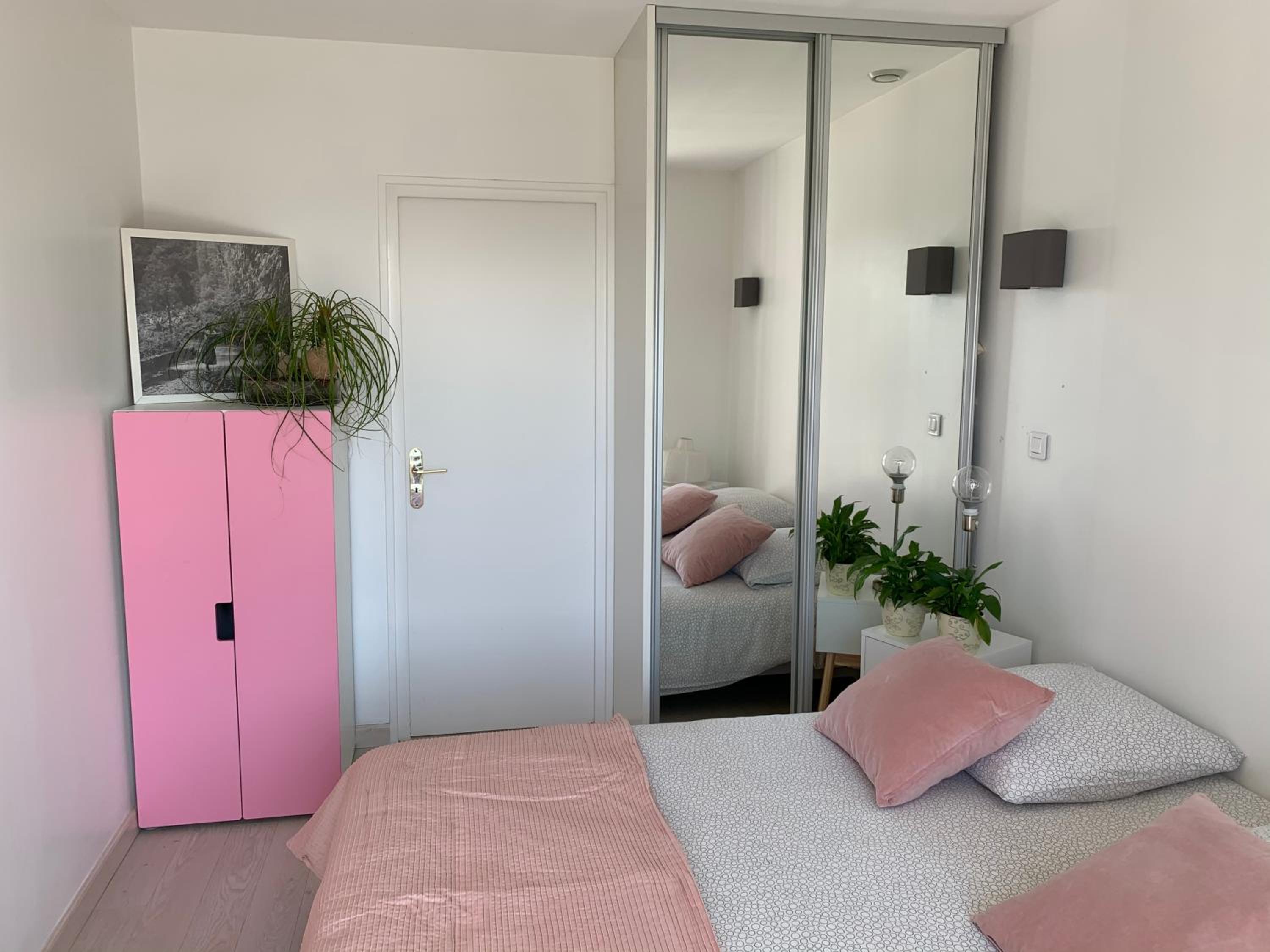 One-Bedroom Apartment - Photo 9