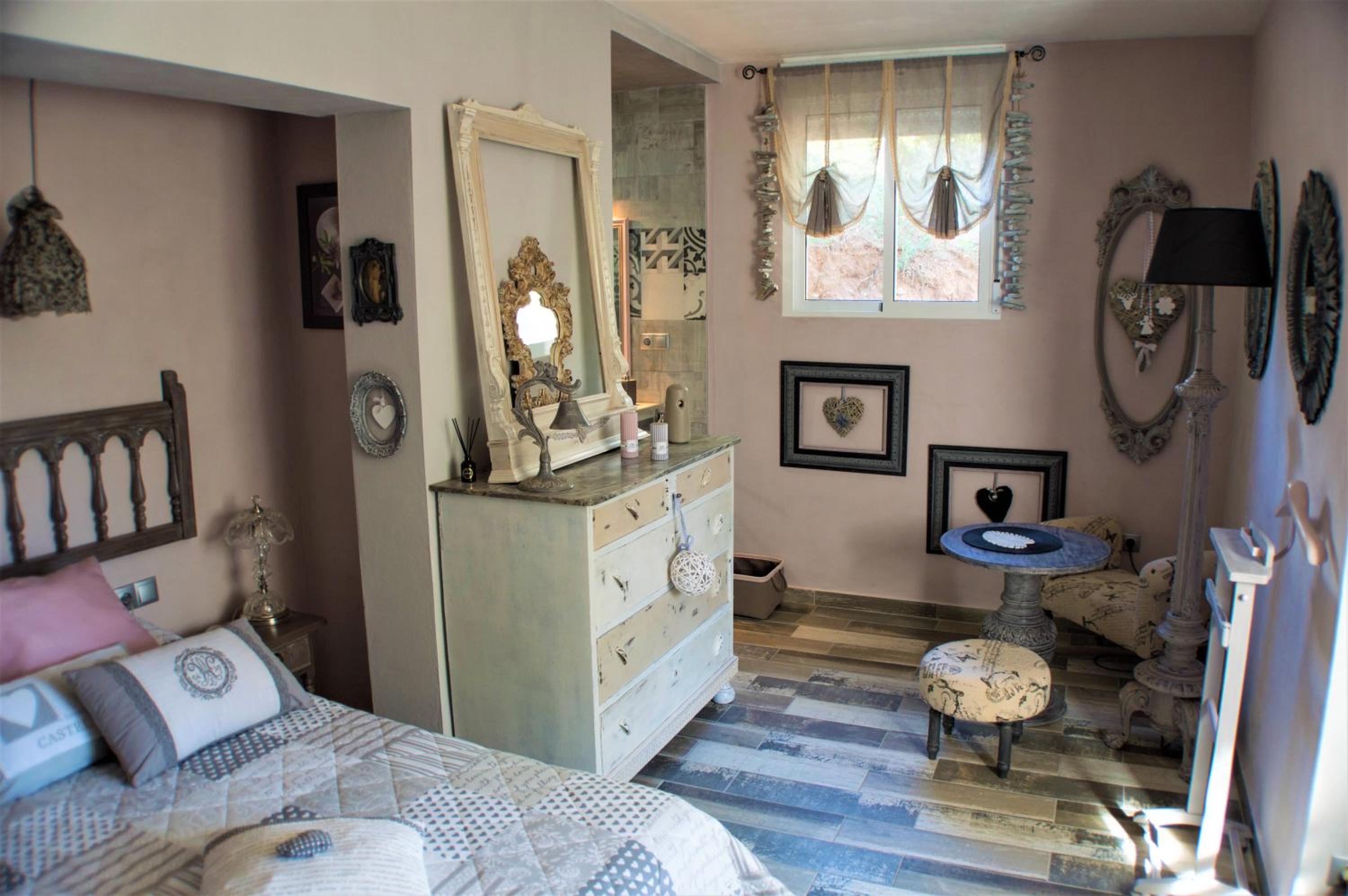 Double Room with Private Bathroom photo 2
