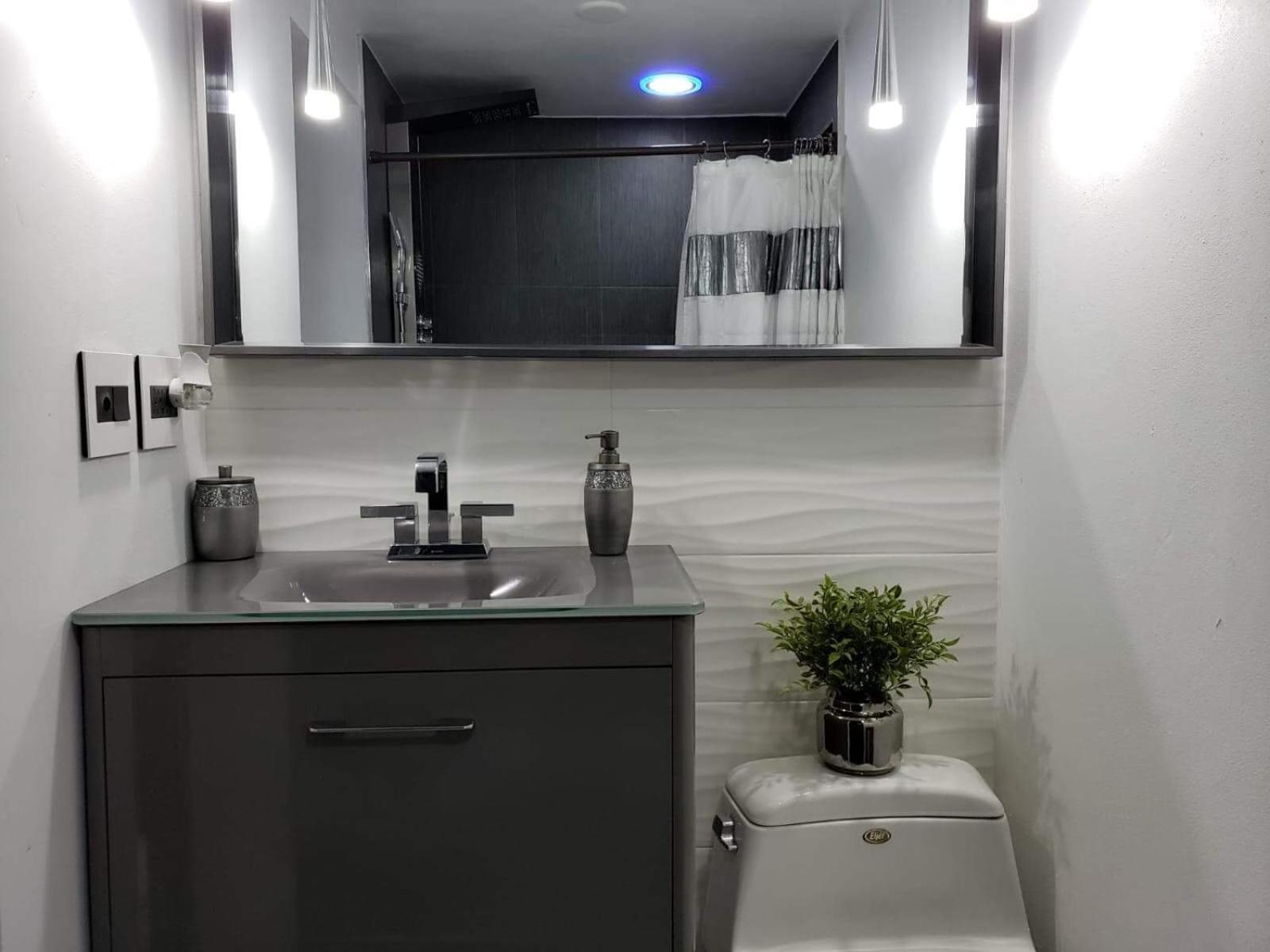 Three-Bedroom House - Photo 7