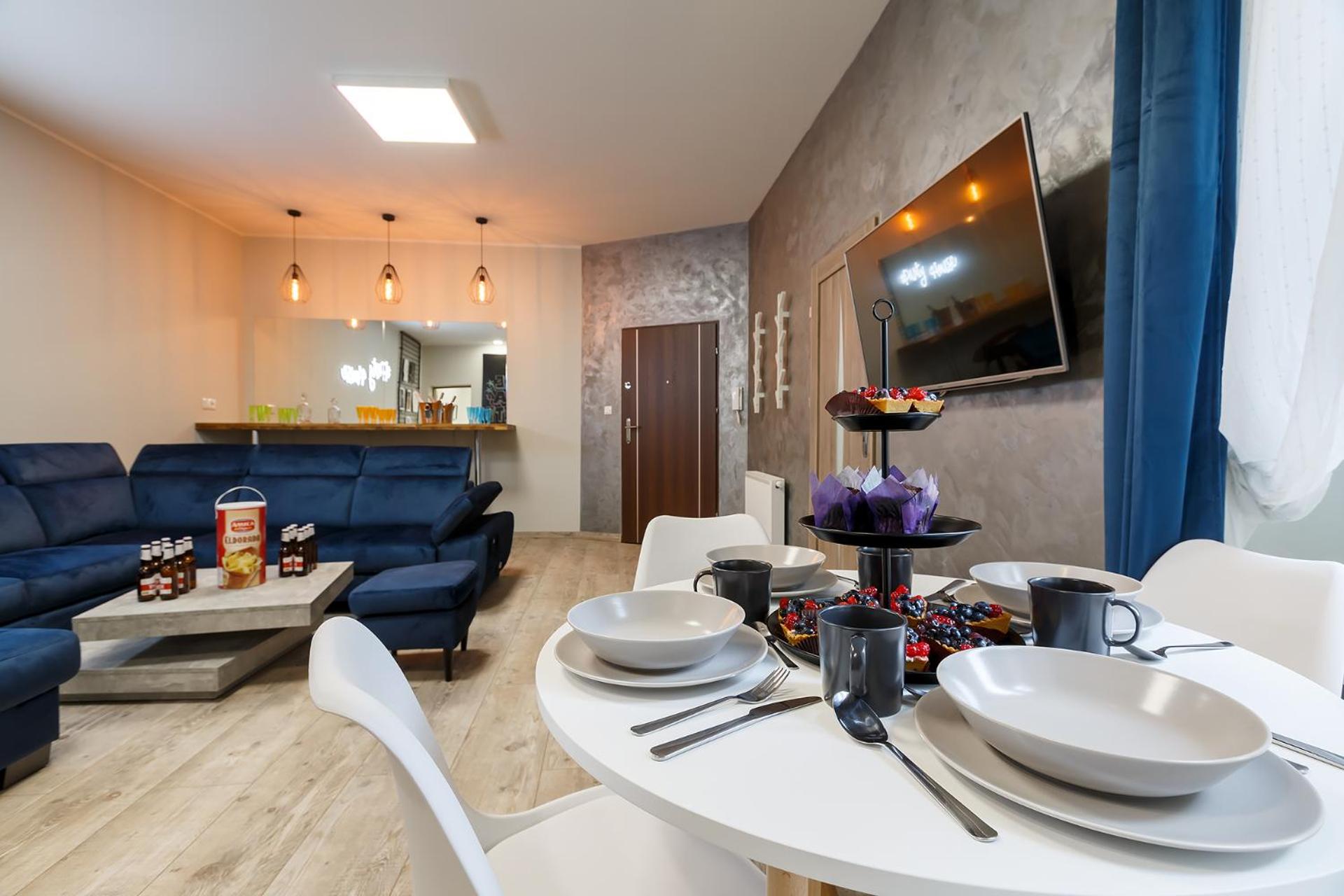 Two-Bedroom Apartment - Photo 37