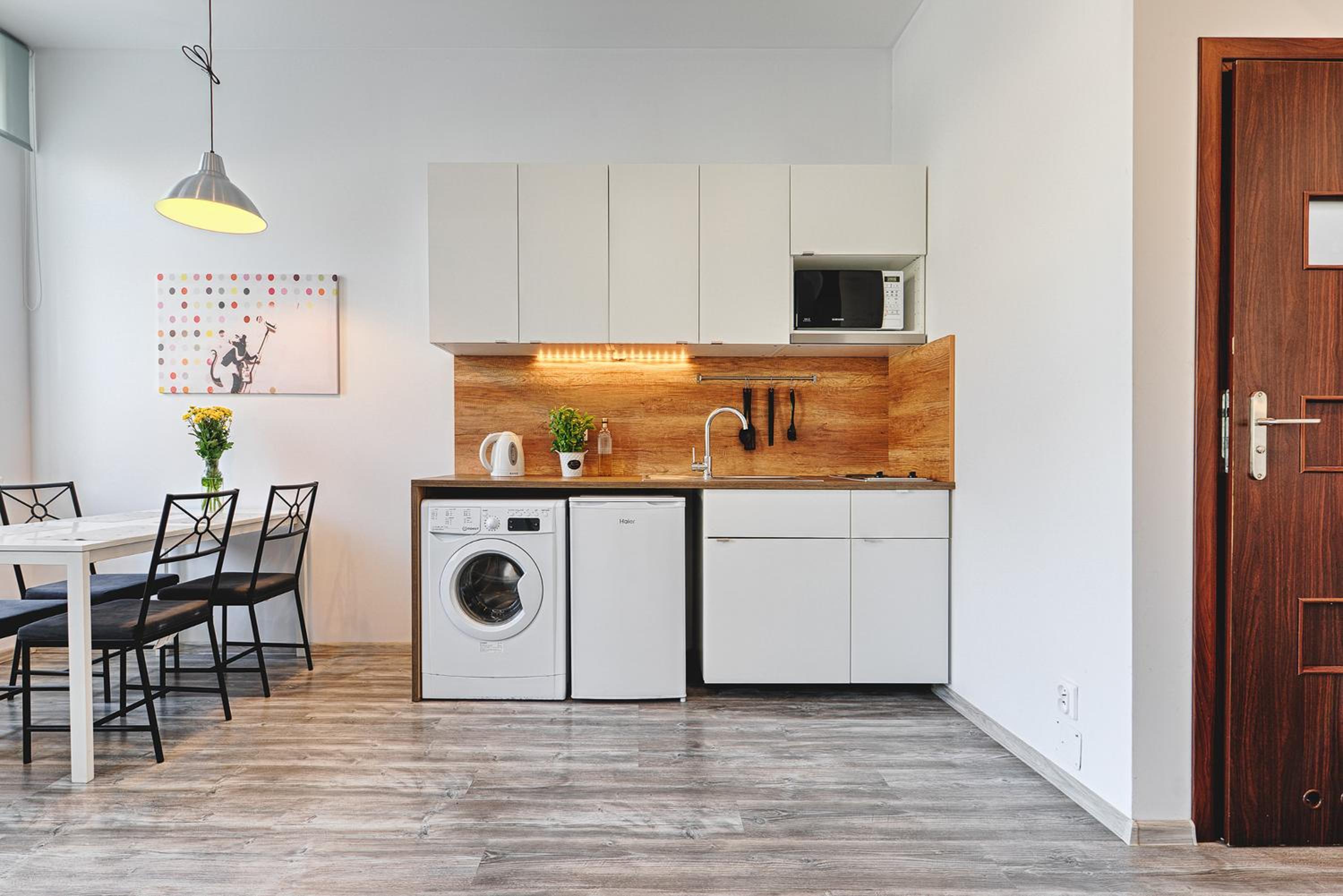 Studio Apartment - Photo 3