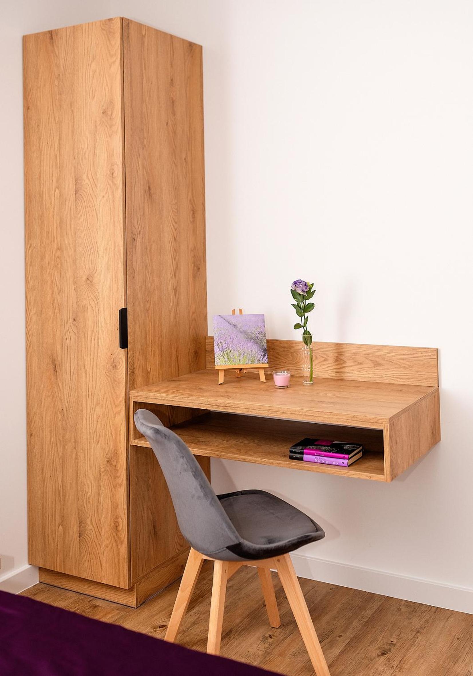 One-Bedroom Apartment - Photo 3