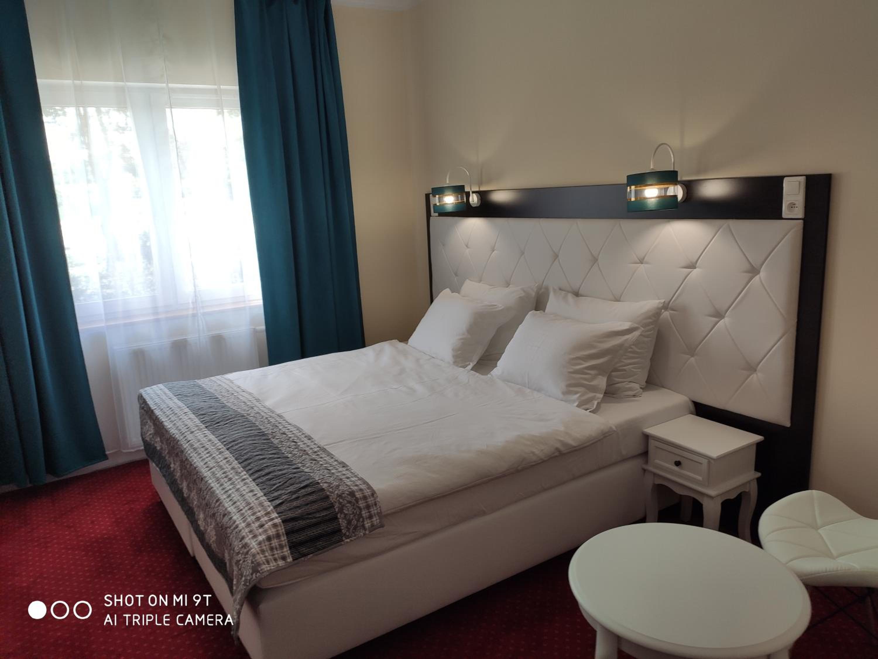 Single Room photo 2
