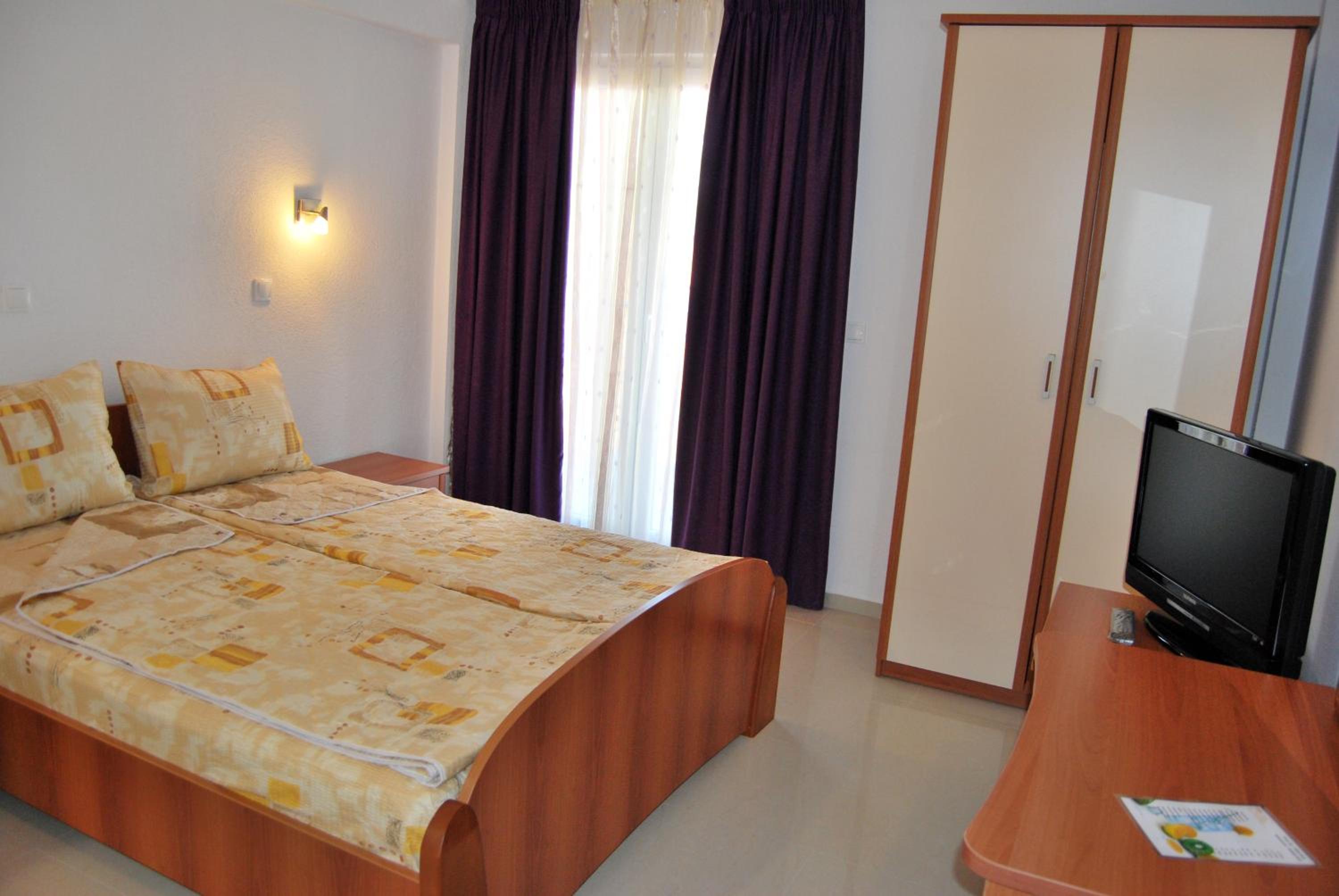 Standard Double Room - Photo 1