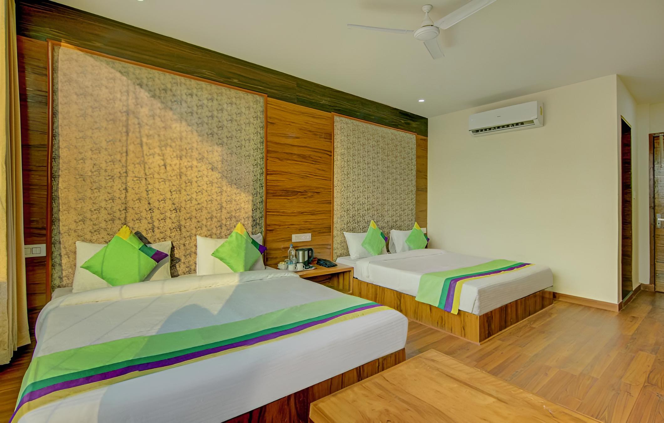 [Sanitized] Superior Double Room photo 3
