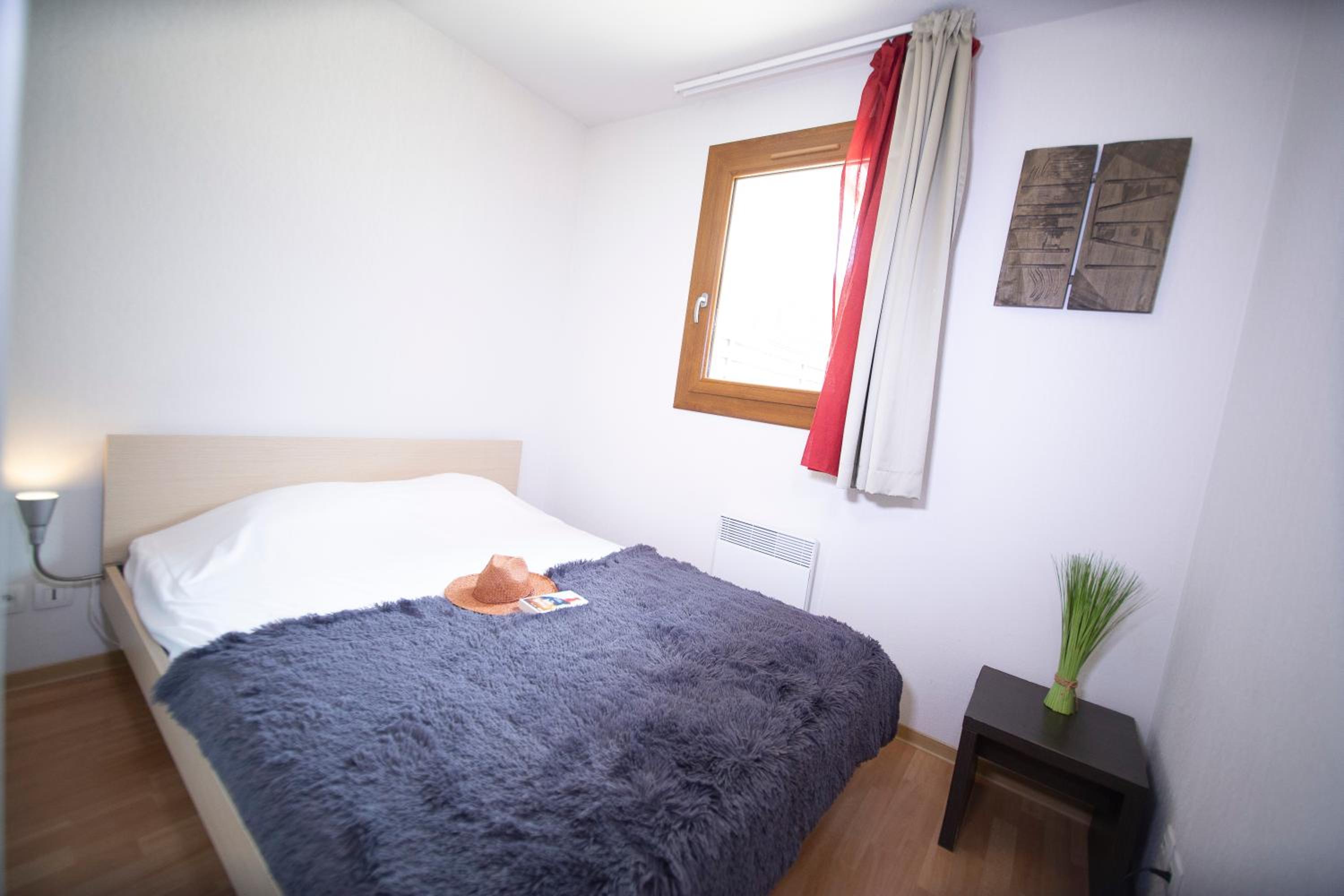 One-Bedroom Apartment (4 Adults) with Ski Slopes View photo 2