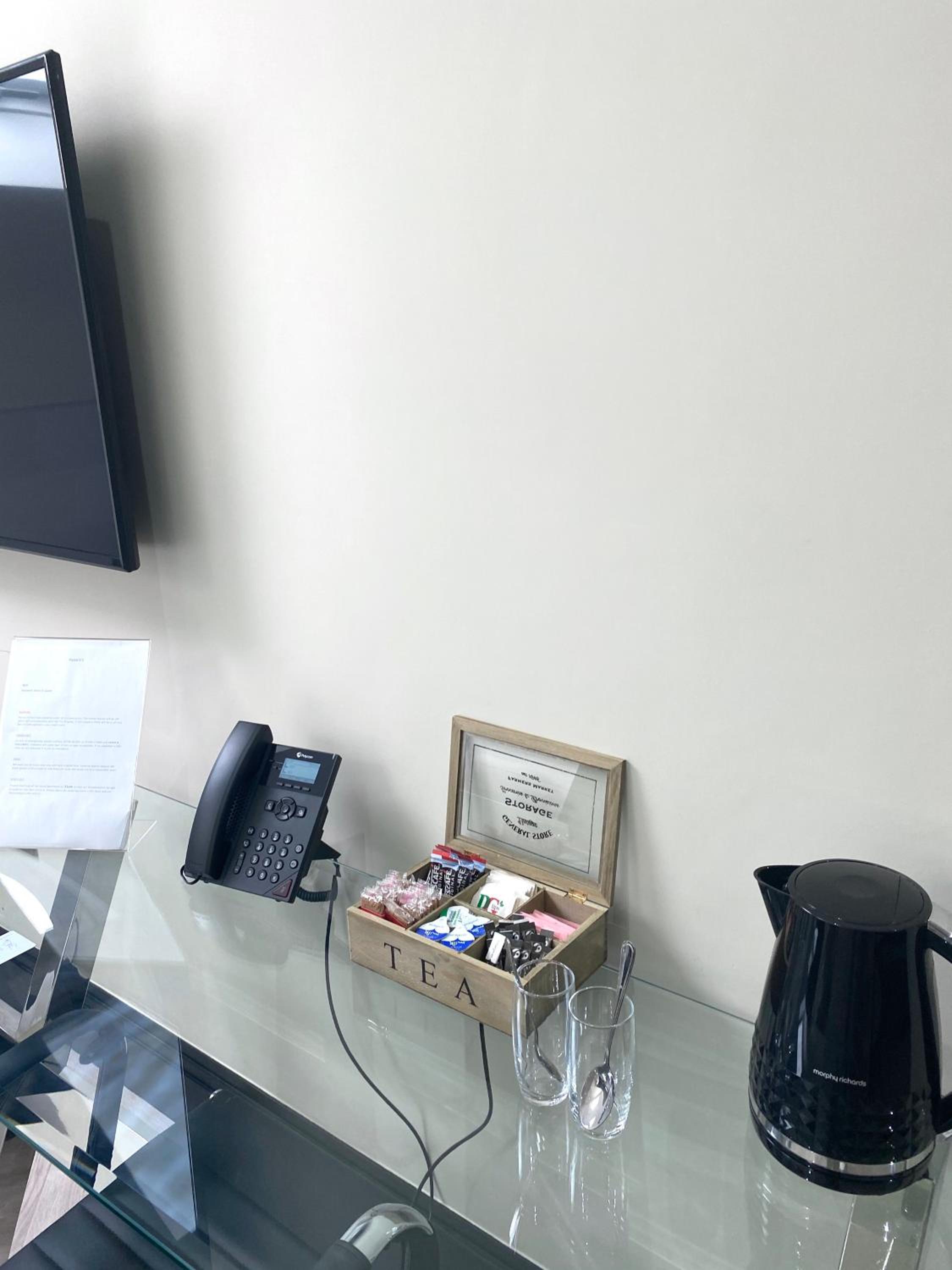 Standard King Room photo 2