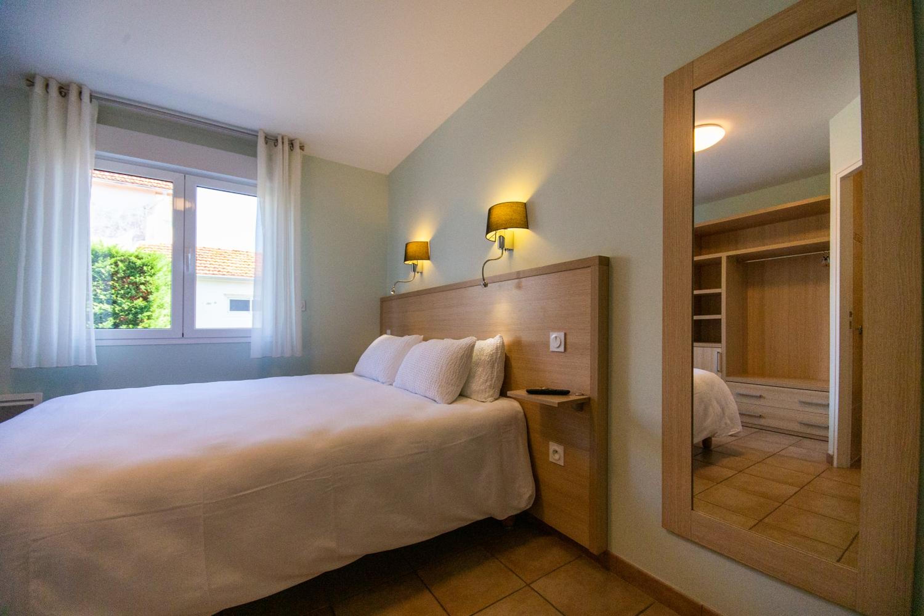 Contact HOTEL LES TERRASSES