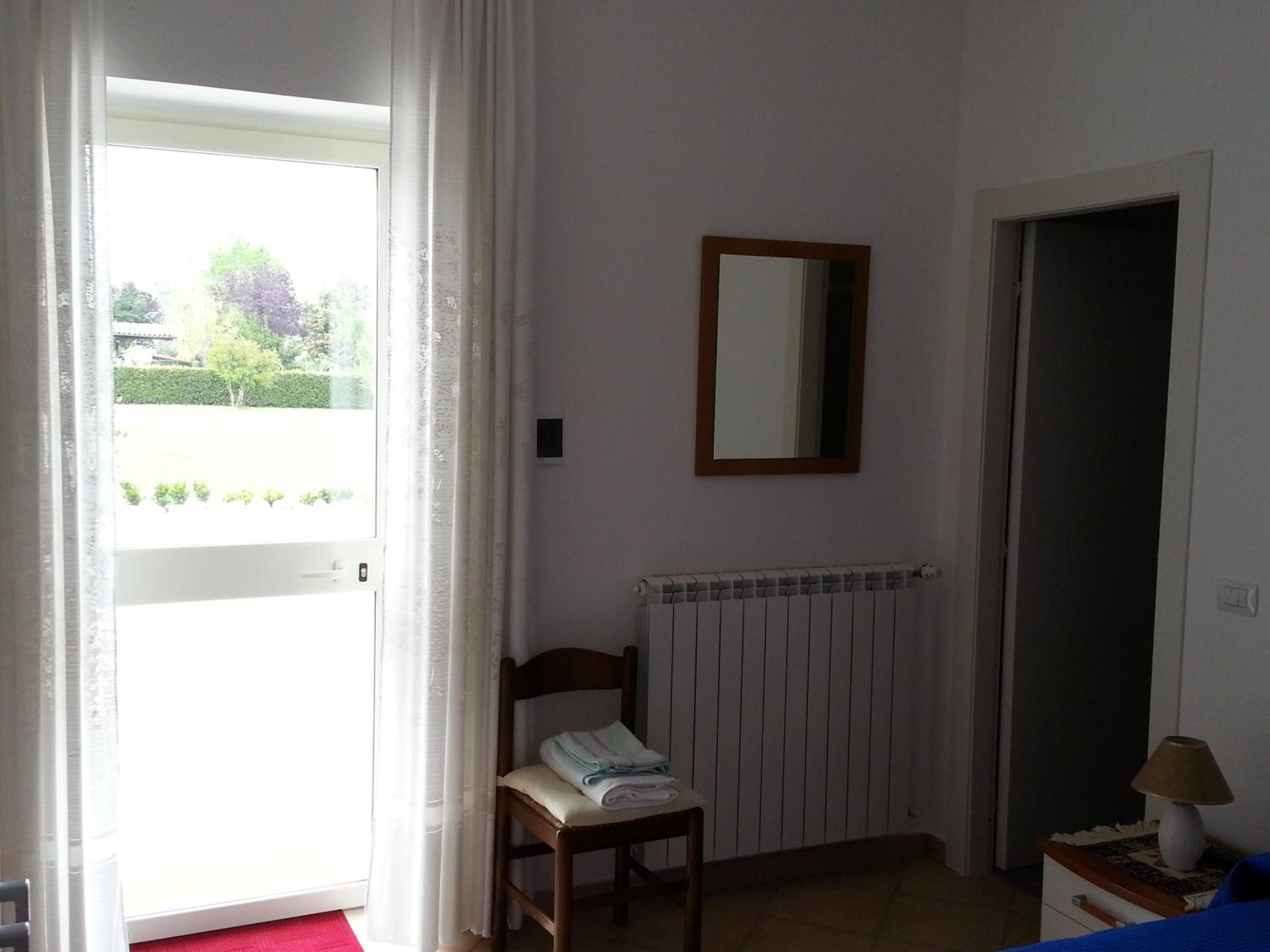Large Double or Twin Room photo 1