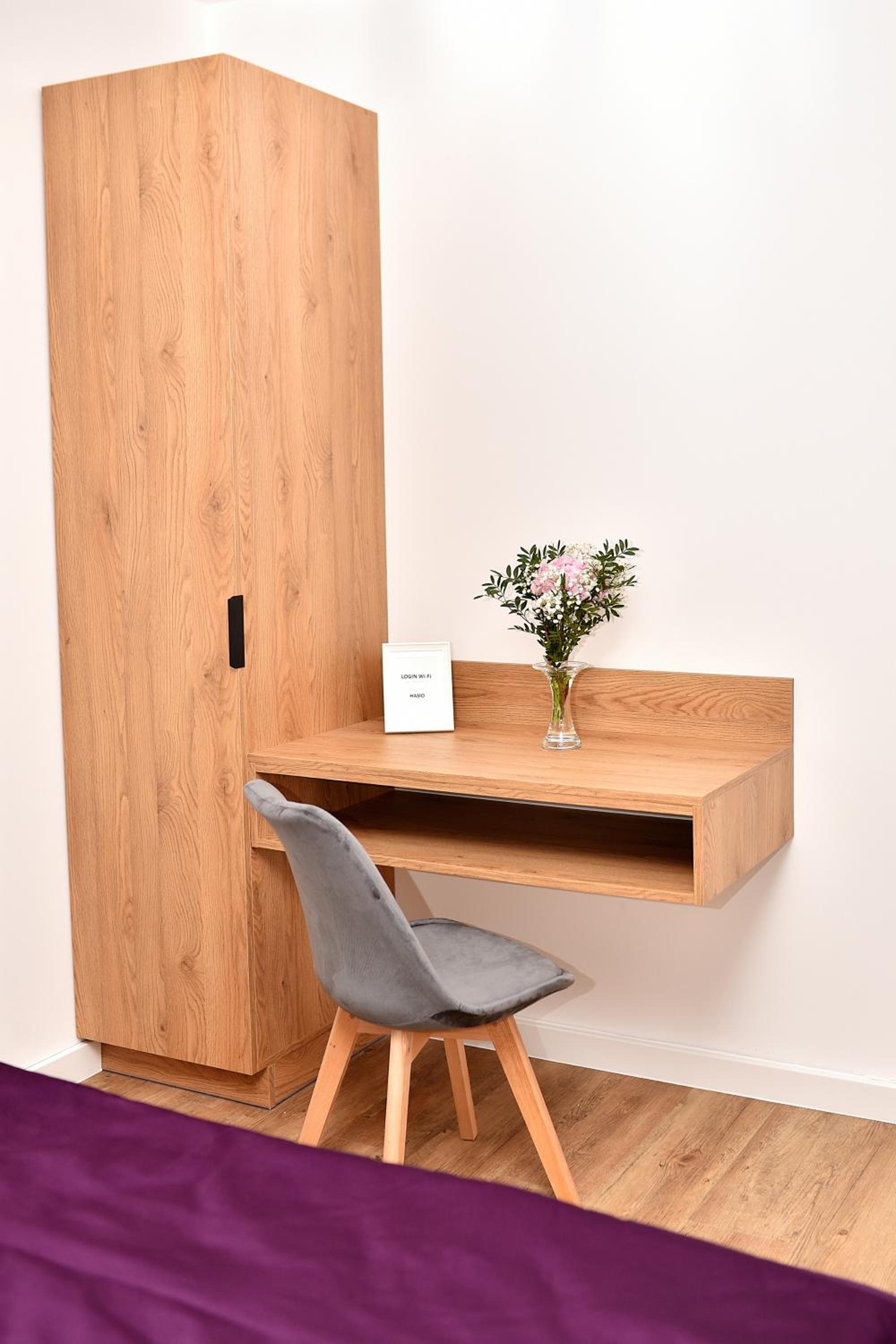 One-Bedroom Apartment - Photo 14