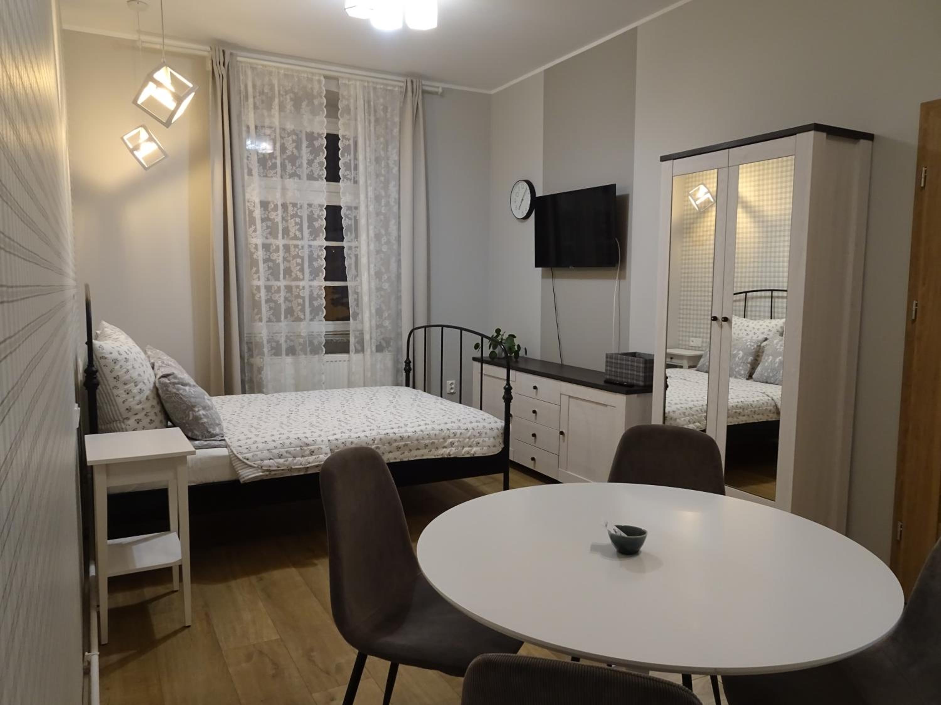 Double Room with Private Bathroom - Photo 3