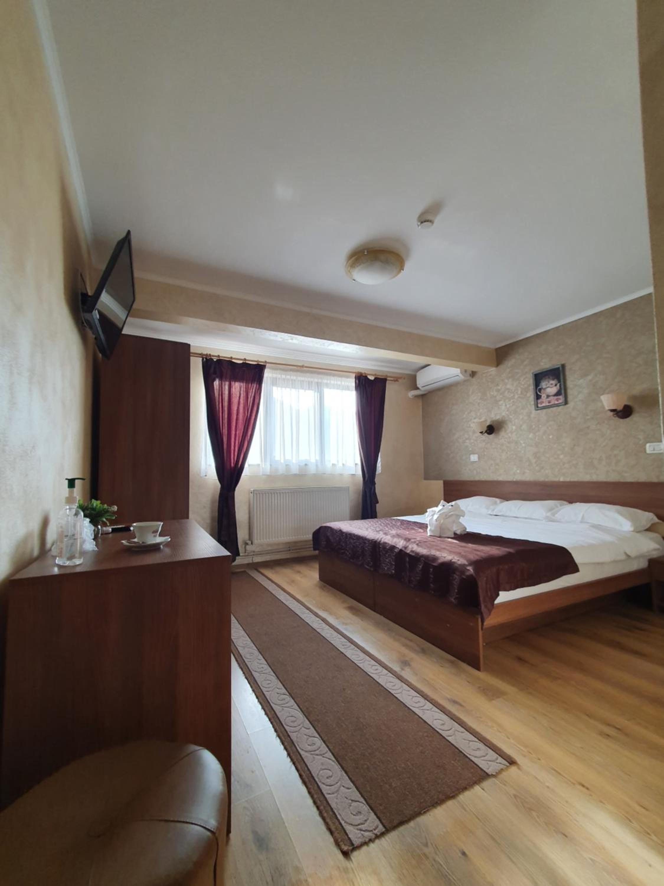 Double or Twin Room photo 2