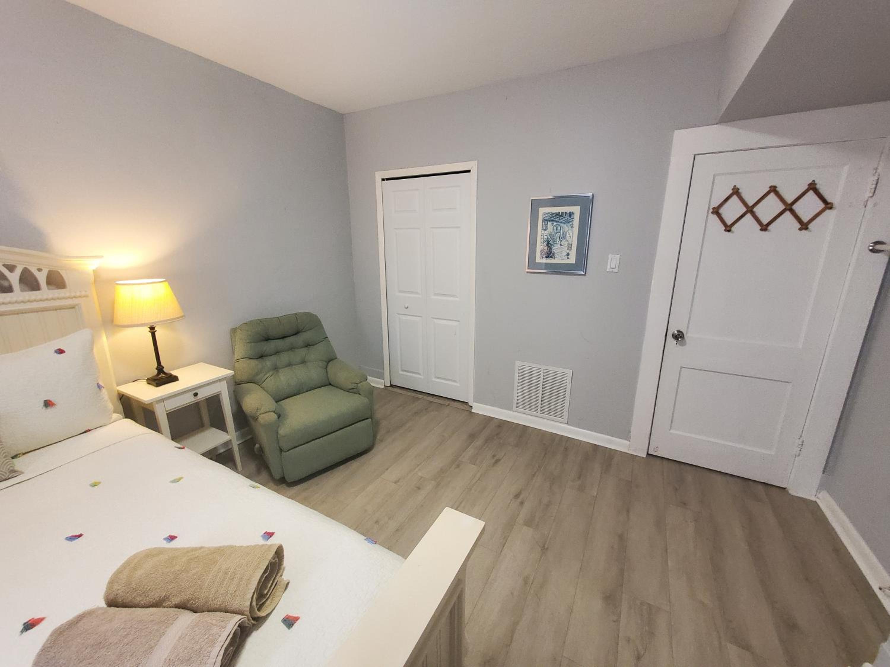 Basic Triple Room photo 2