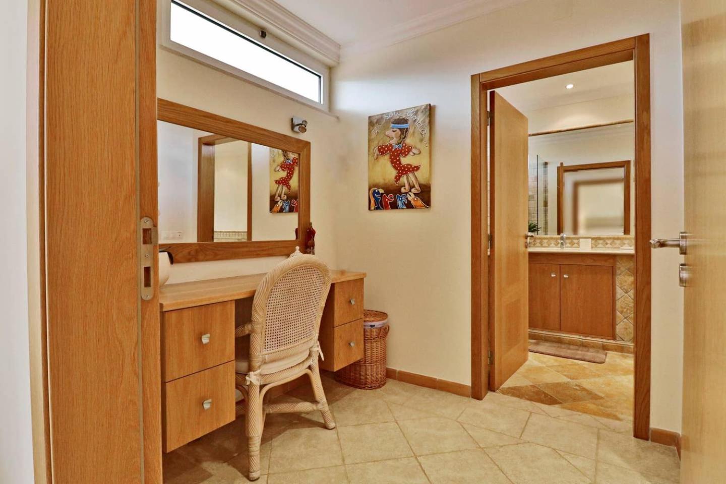 Villa photo 2