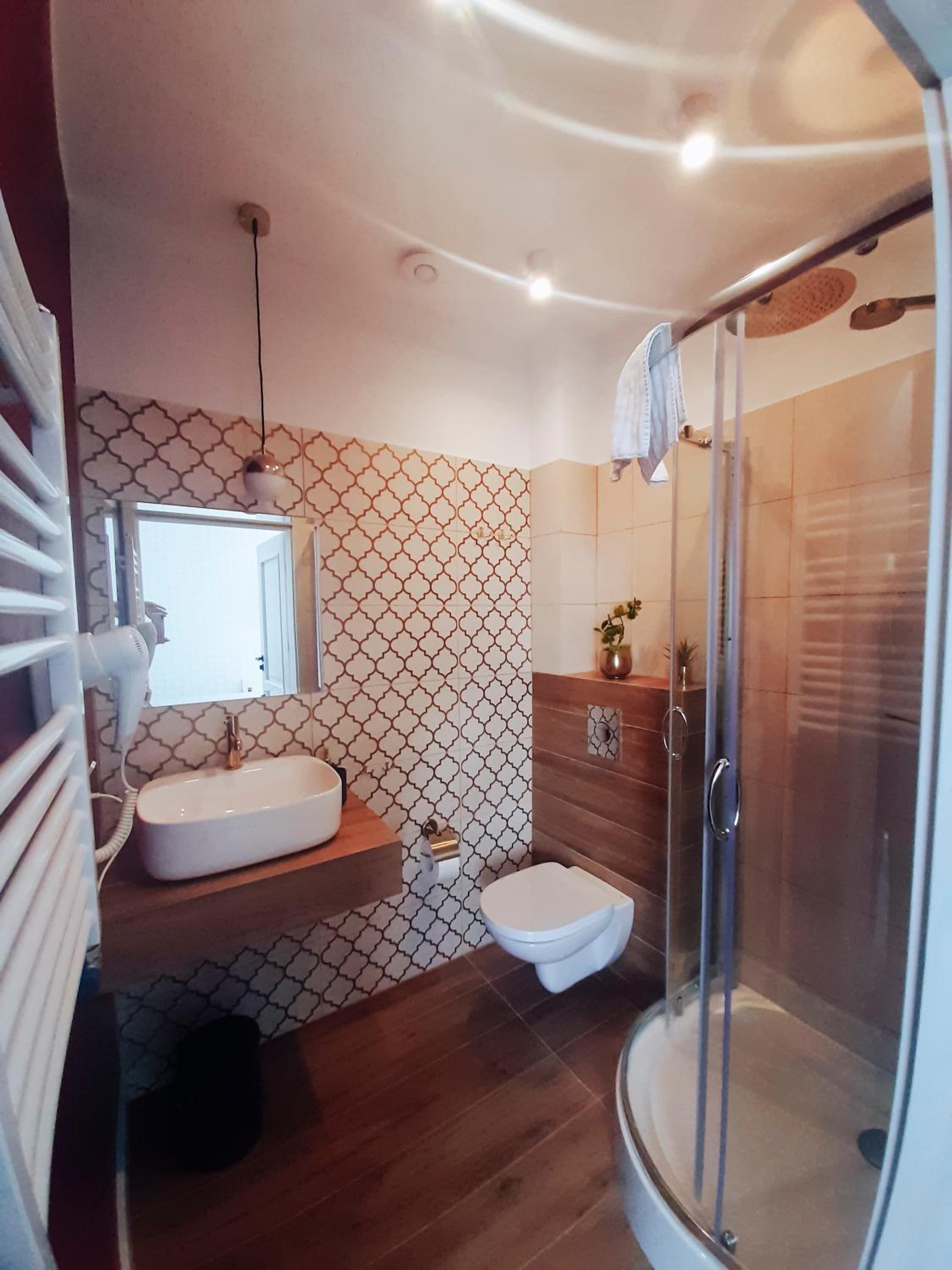 Family Room with Private Bathroom photo 1