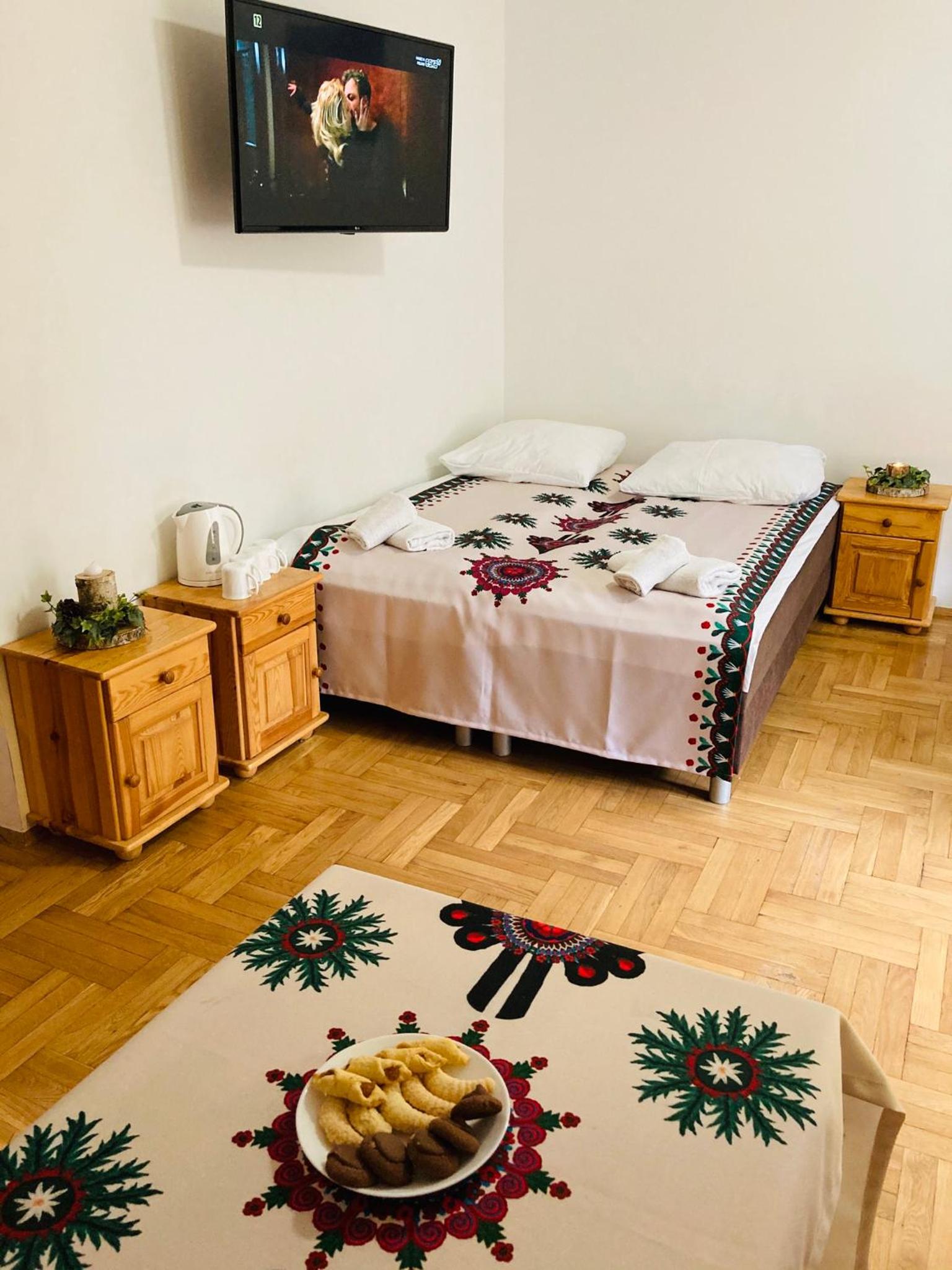 Quadruple Room with Private Bathroom photo 2