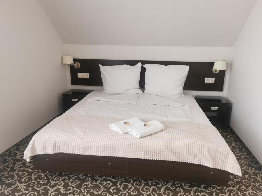 Double Room - Photo 1