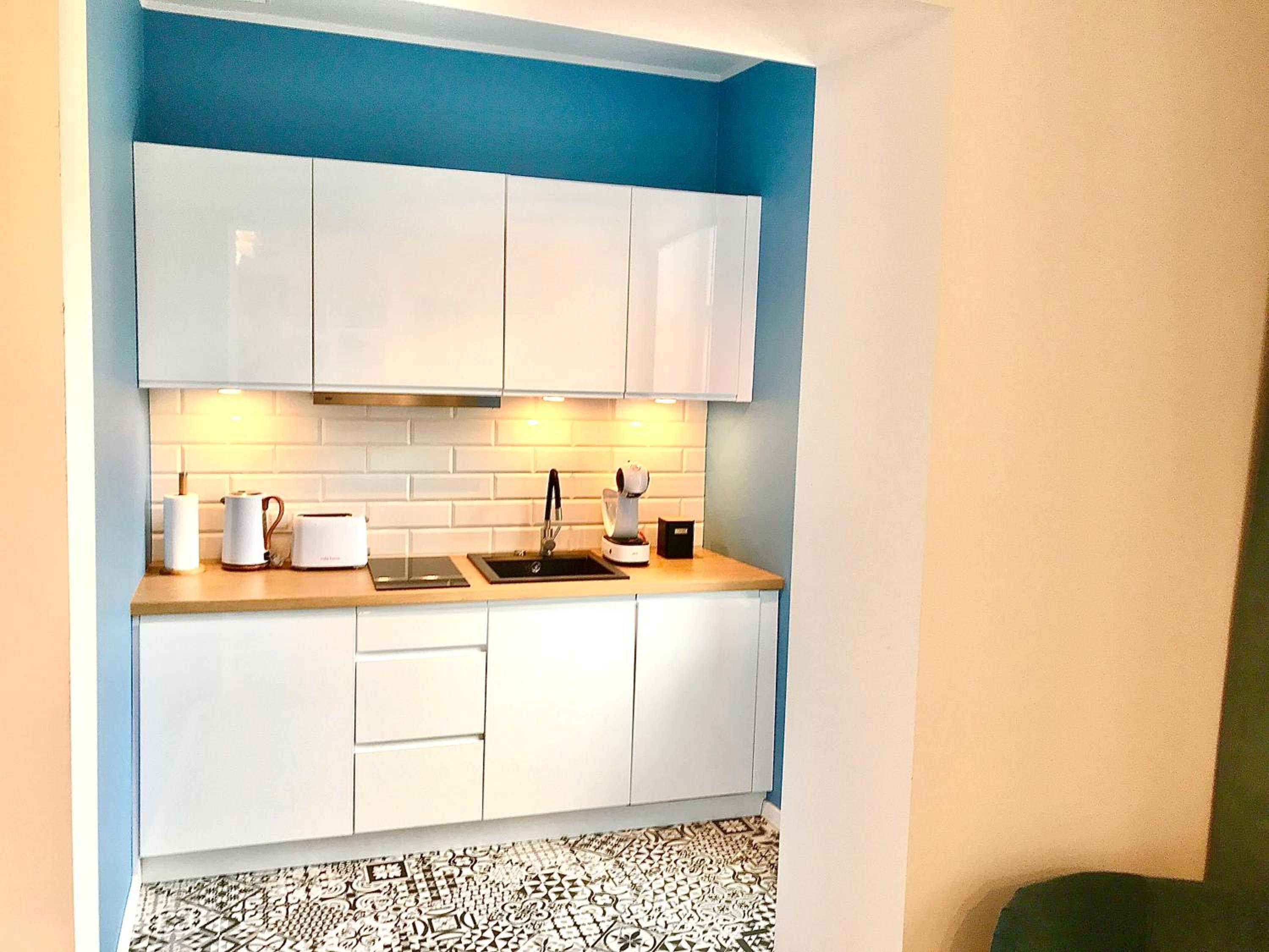 One-Bedroom Apartment - Photo 6