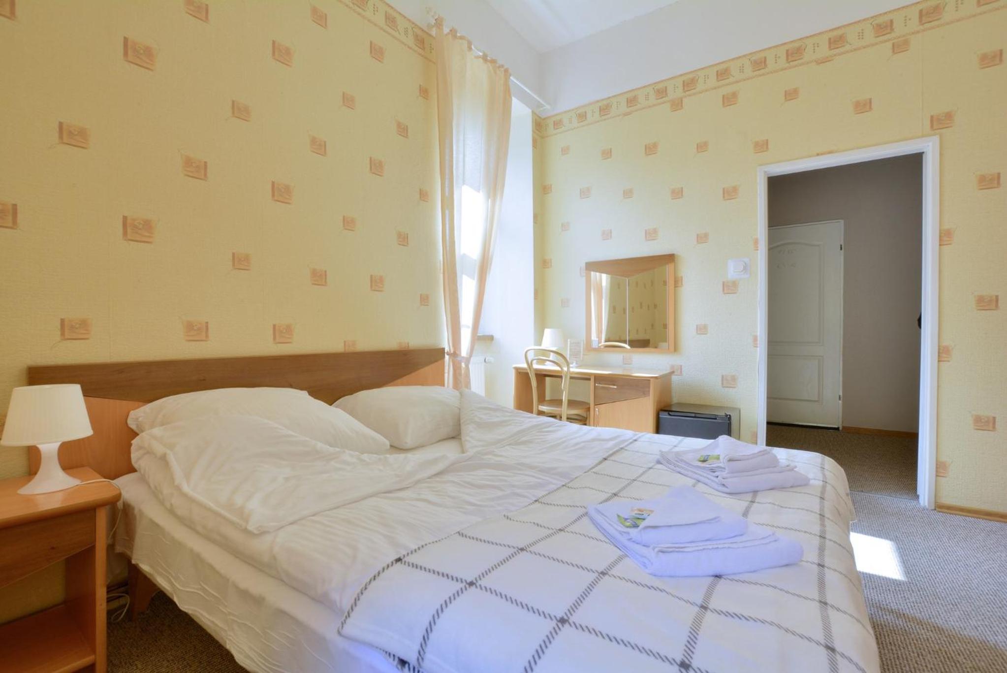 Double Room with Extra Bed photo 3