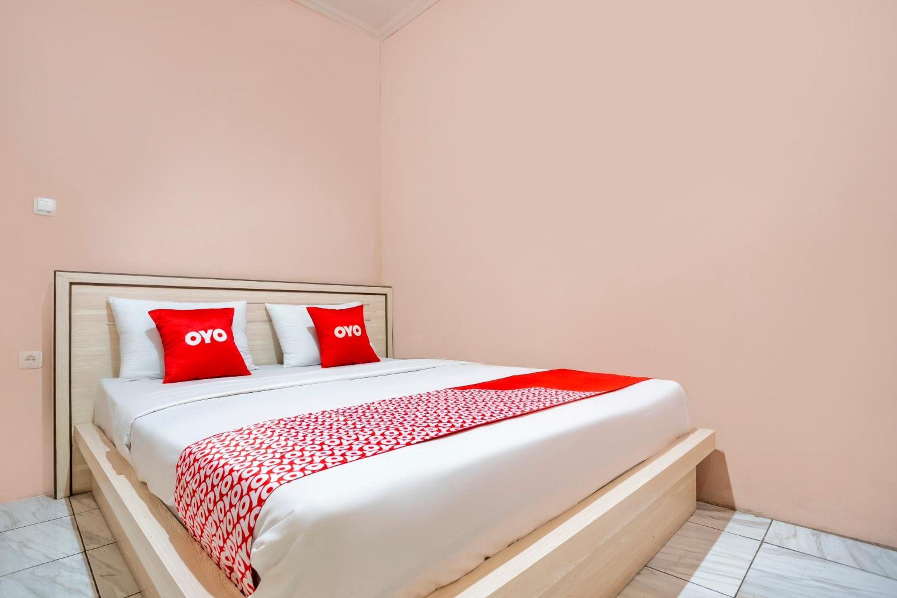 Economy Double Room photo 2