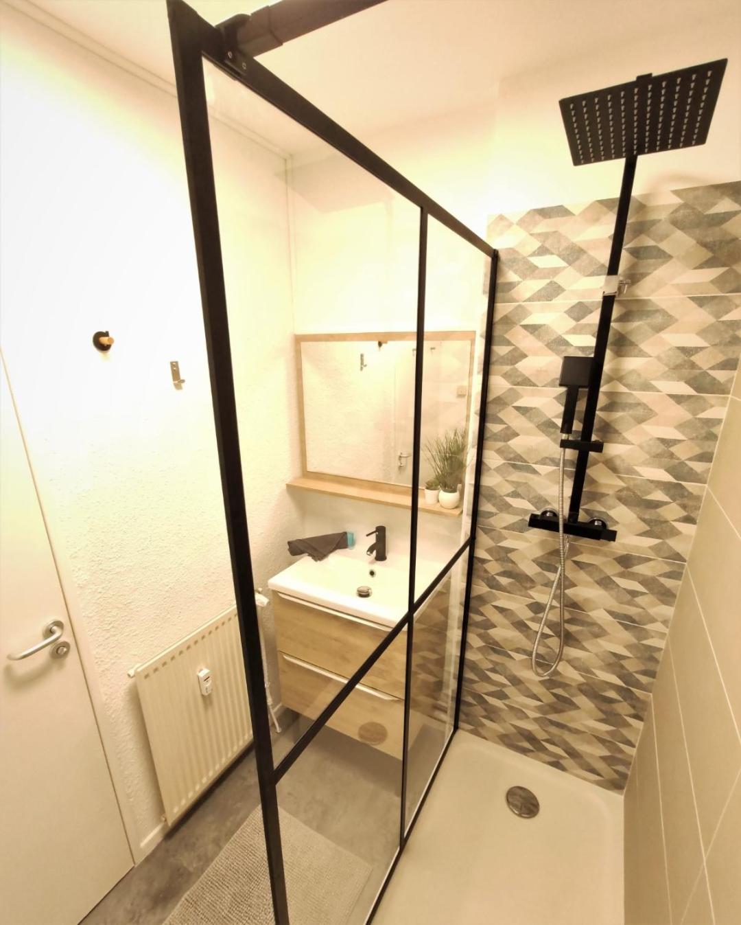 One-Bedroom Apartment - Photo 19
