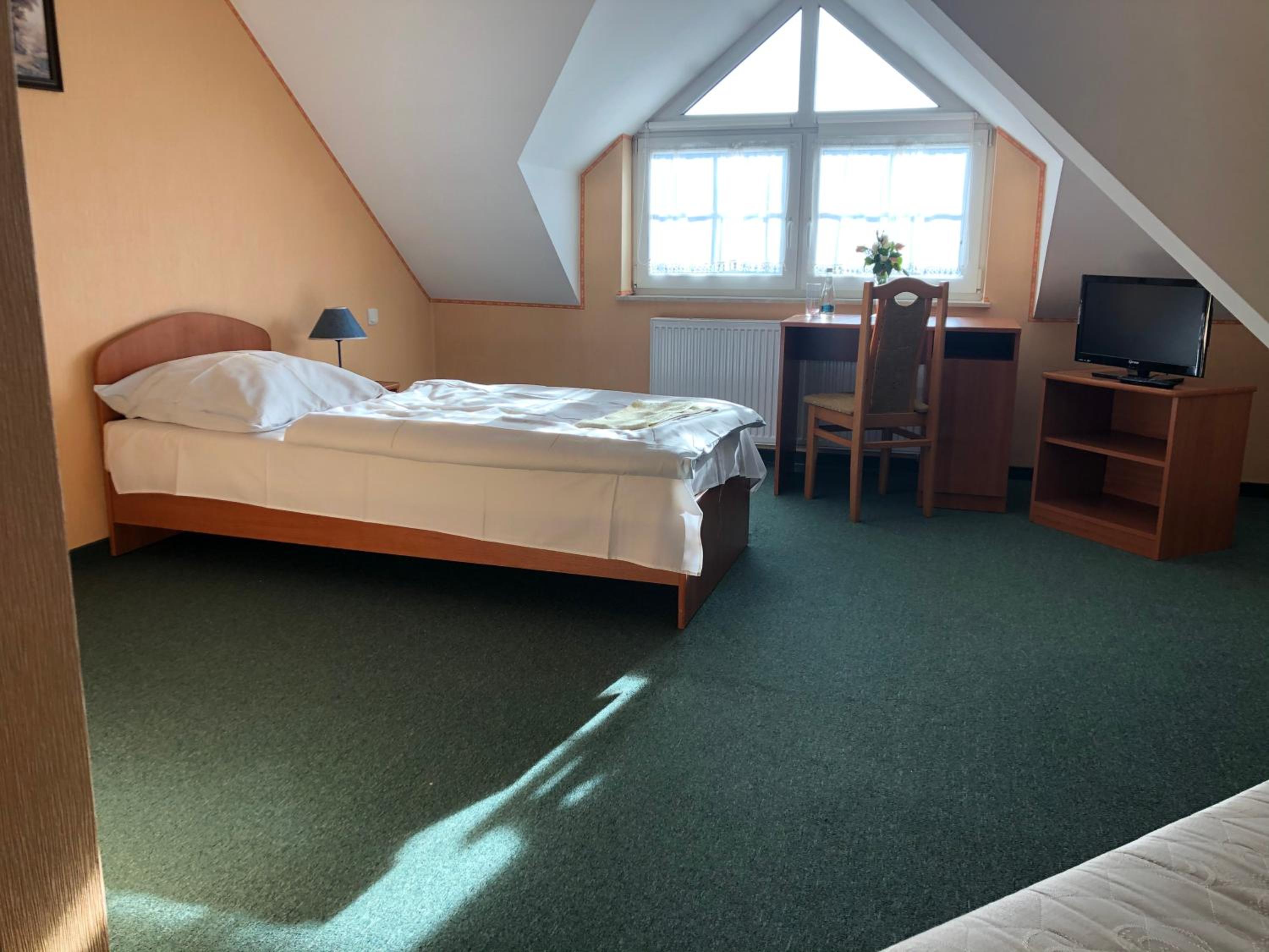 Small Single Room photo 1