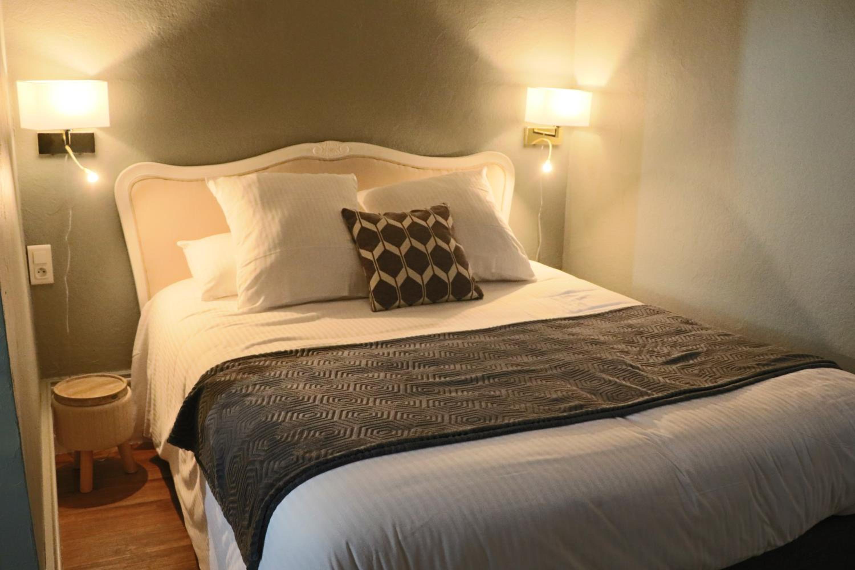 Superior Double or Twin Room - Photo 1