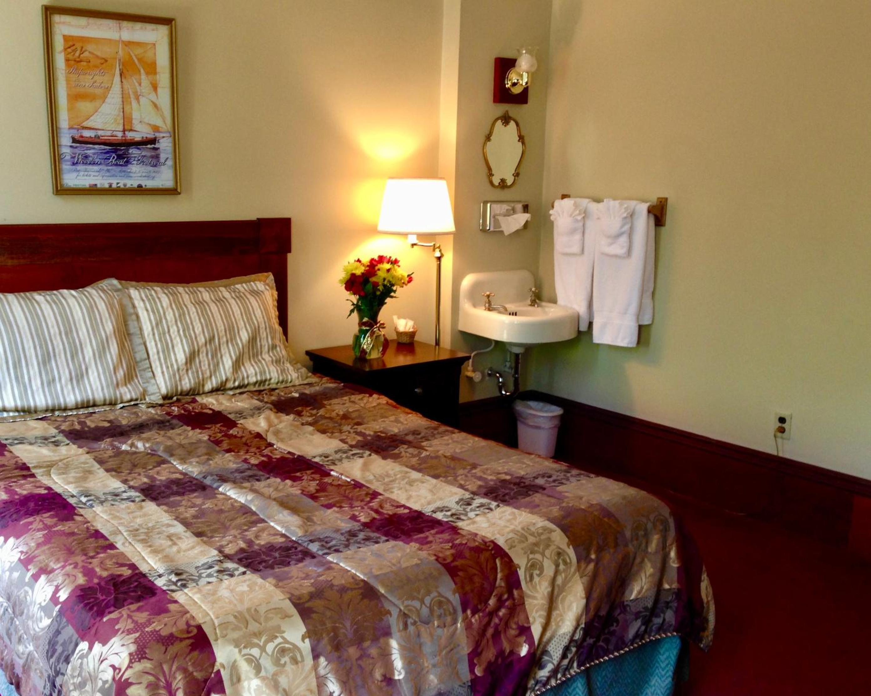 Queen Room with Shared Bathroom