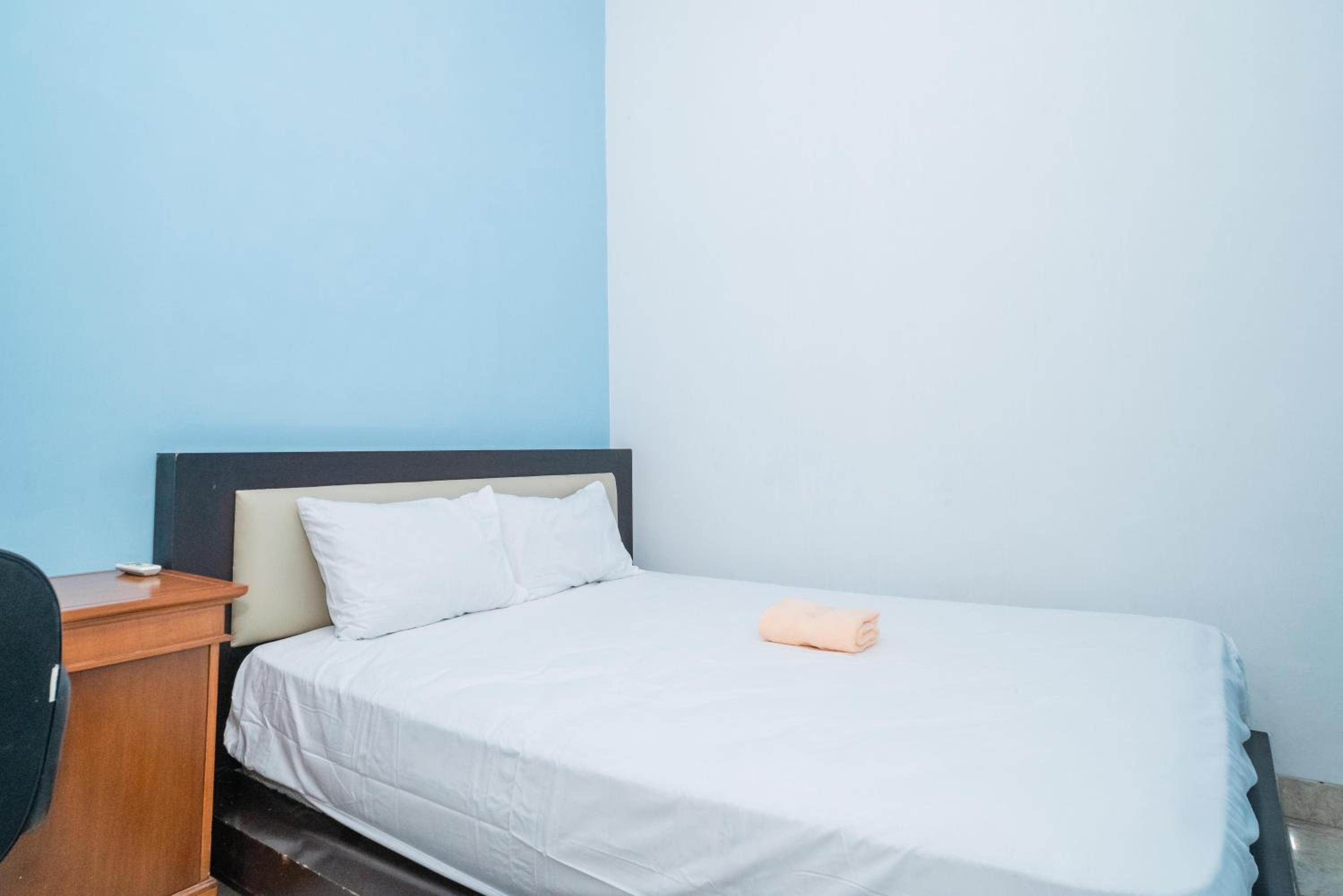 Standard Double Room with Shared Bathroom
