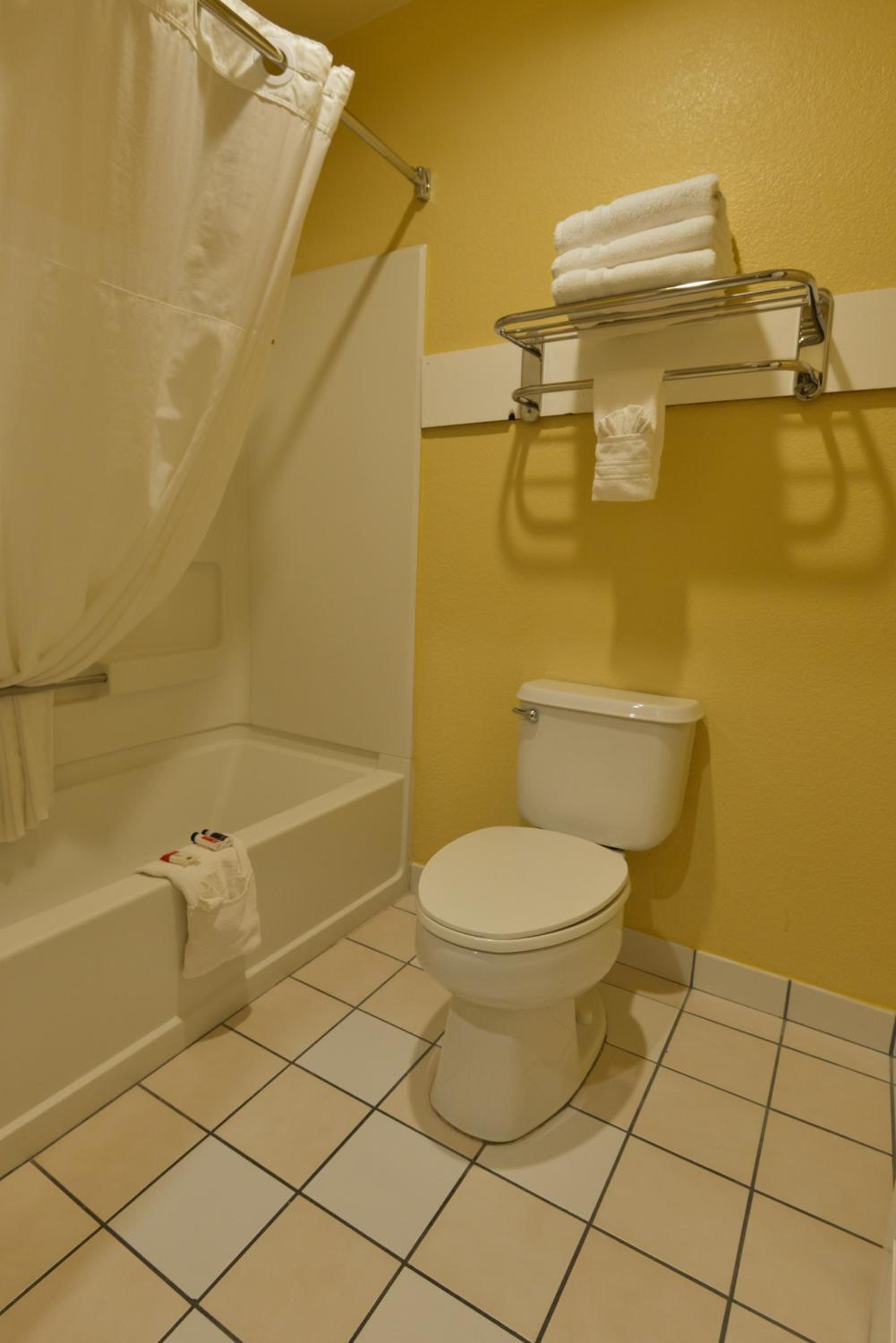 King Studio Suite - Non-Smoking photo 2
