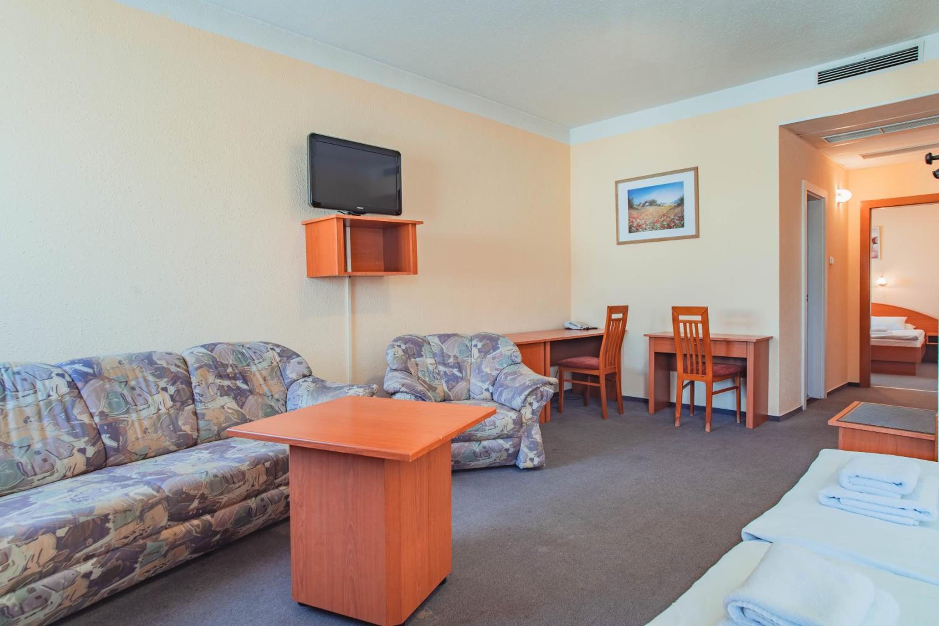 Two-Bedroom Suite