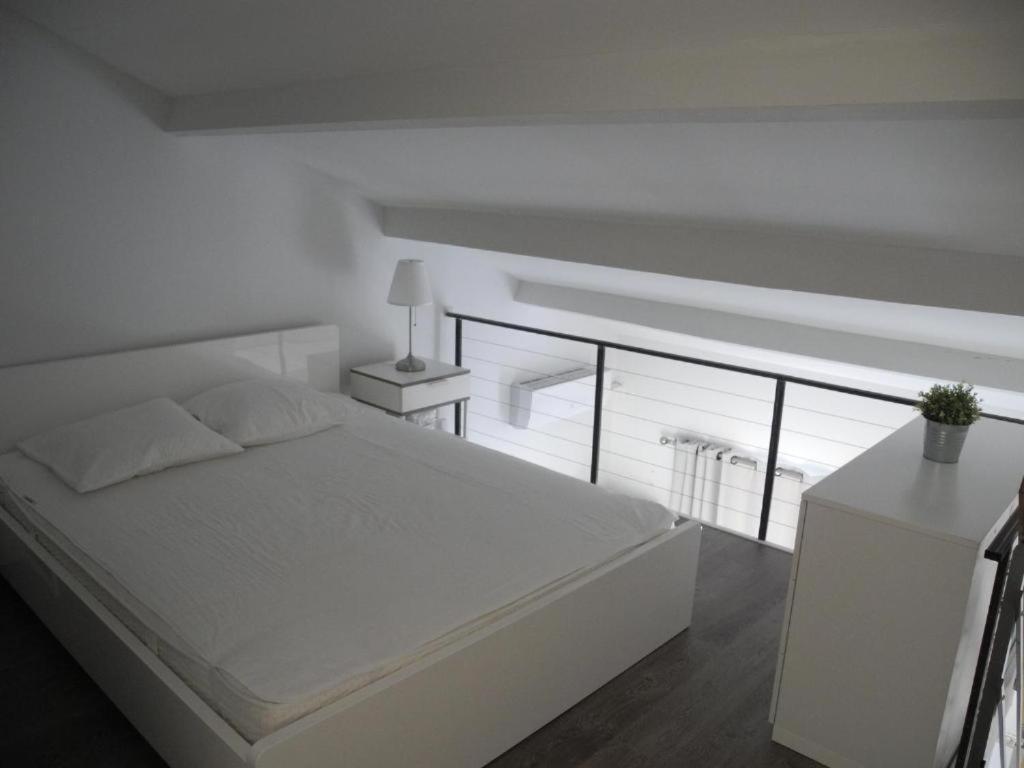 Two-Bedroom Apartment N°3 photo 3