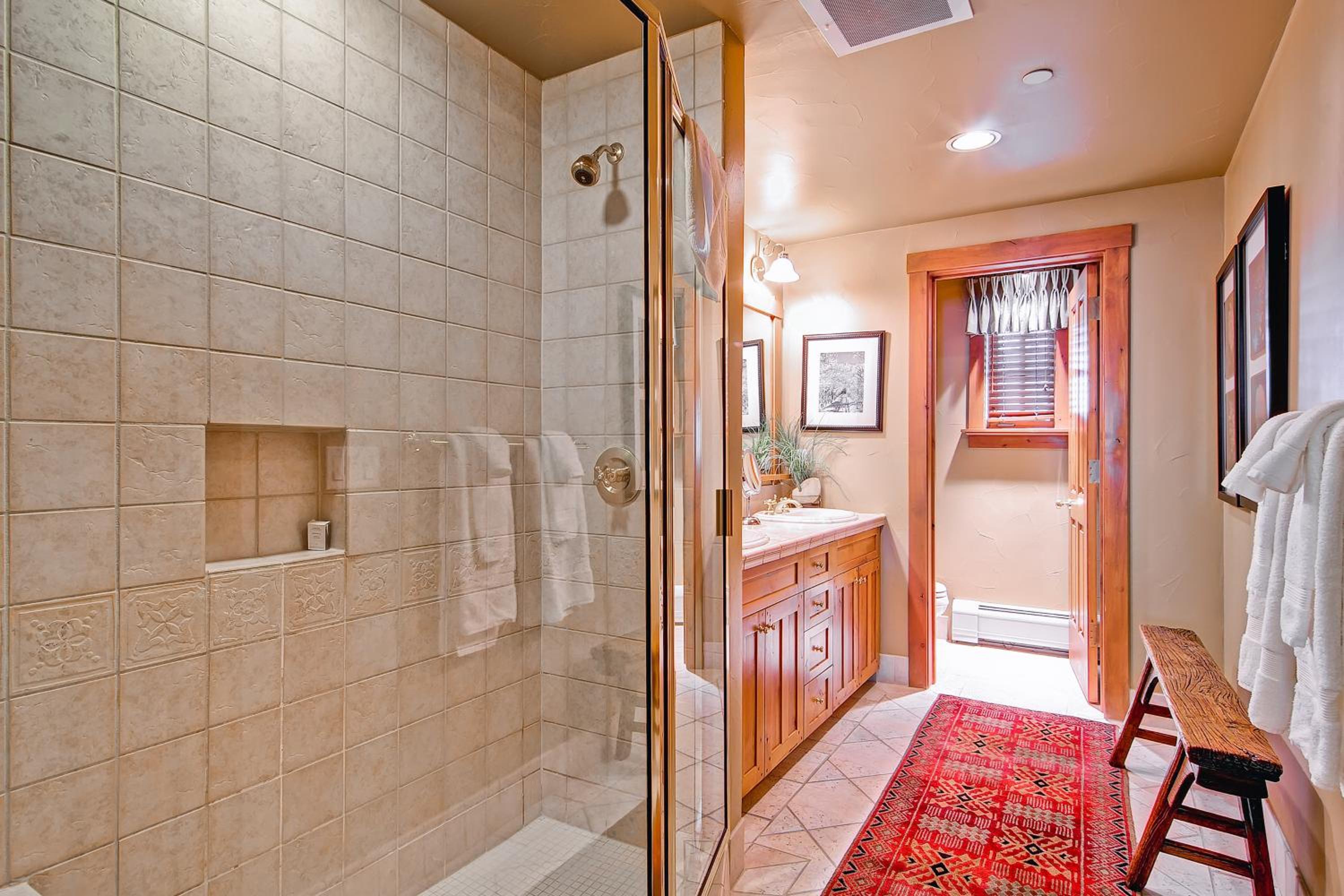 Four-Bedroom House photo 1