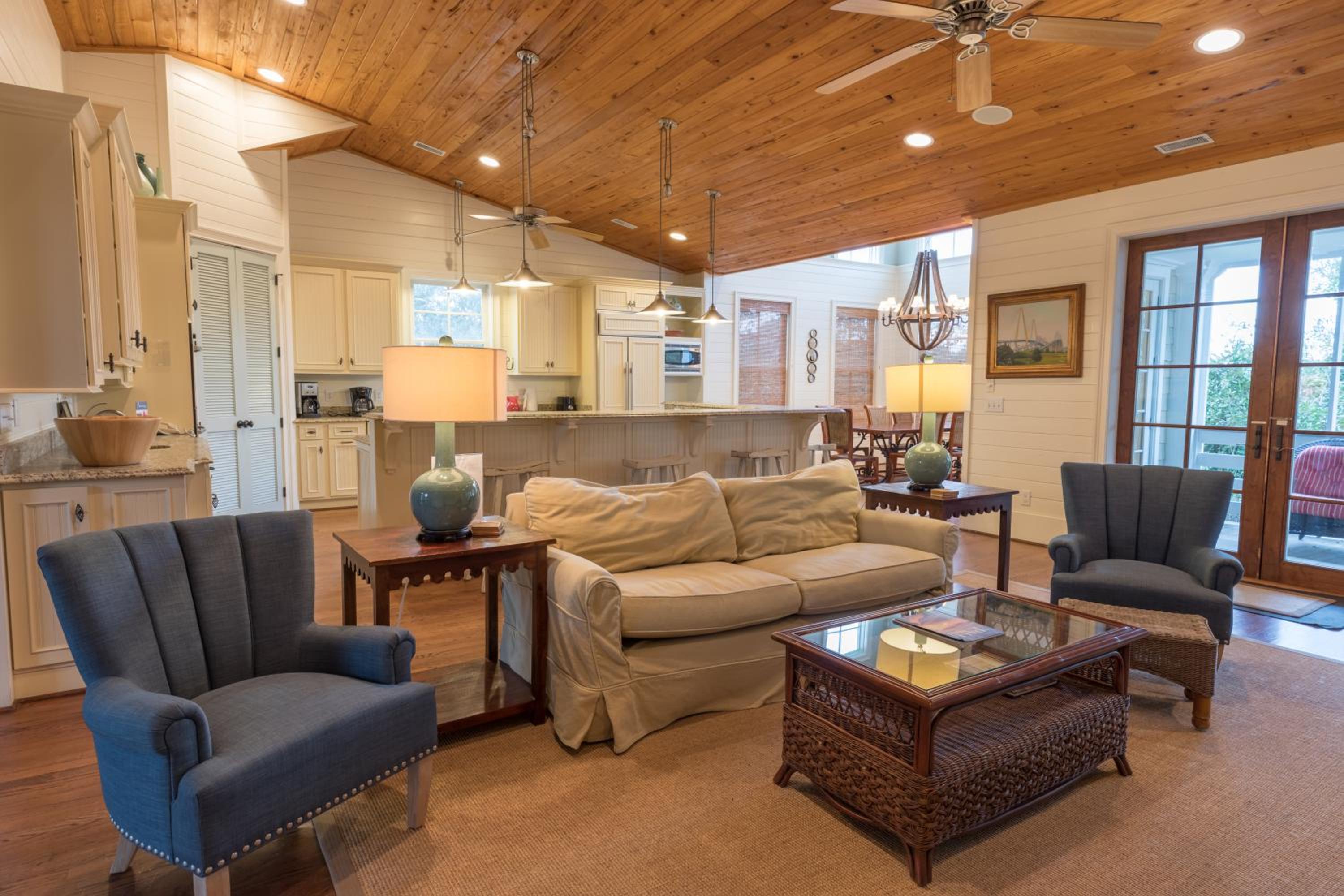 Six-Bedroom House with Ocean View